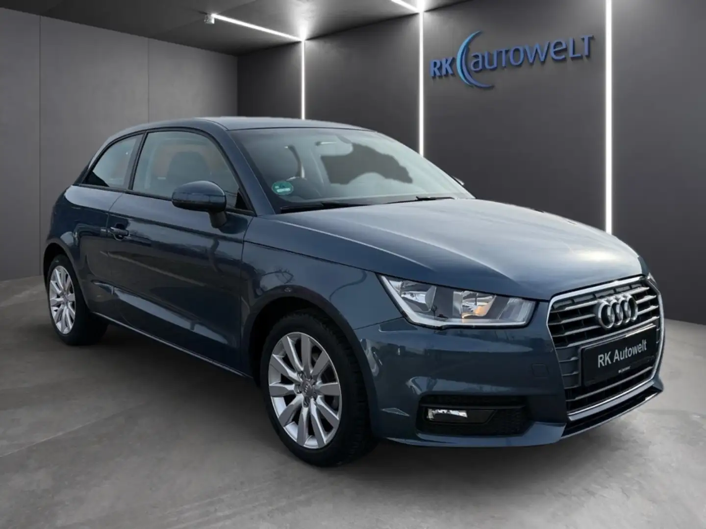 Audi A1 1.0 TFSI sport PDC Bluetooth Tempomat Blu/Azzurro - 2
