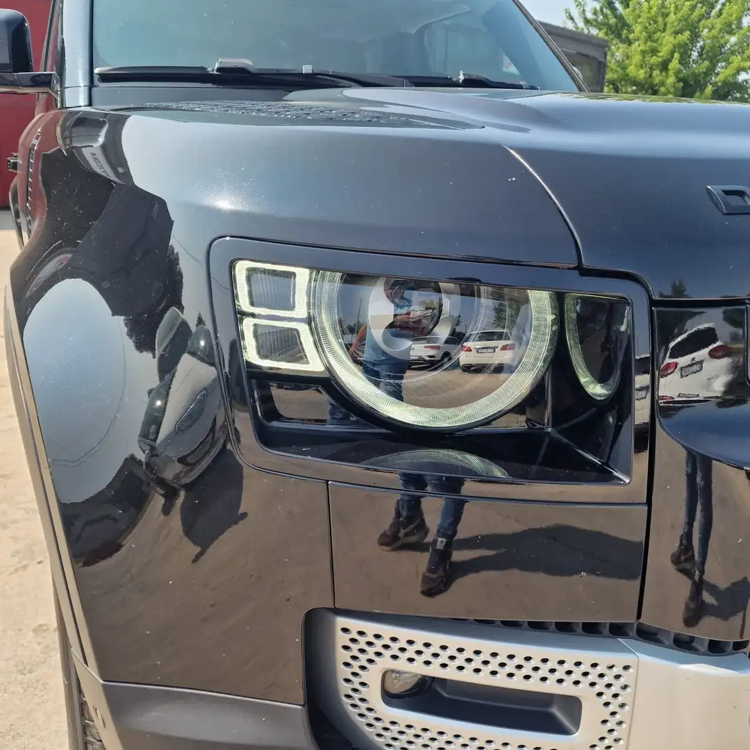 Land Rover Defender Defender 110 2.0dsd4 SE 240cvautoGANCIO DI TRAINO Nero - 1
