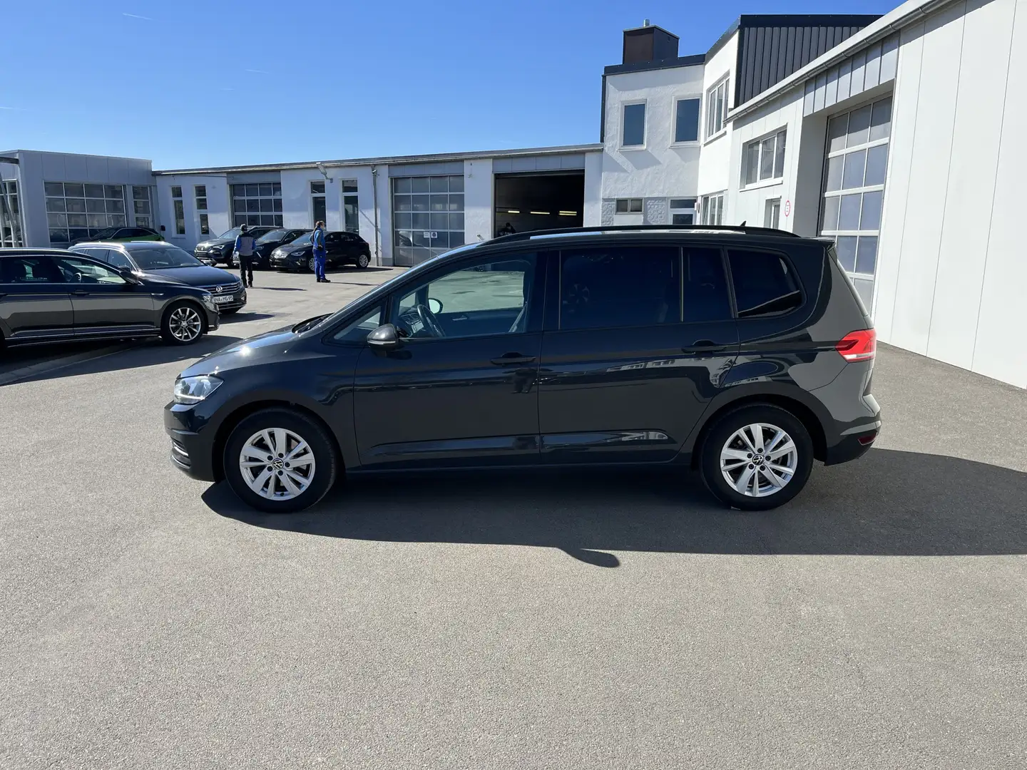 Volkswagen Touran 2.0 TDI Comfortline 112€ m. 20% Anzahlung AHK DA Grau - 2