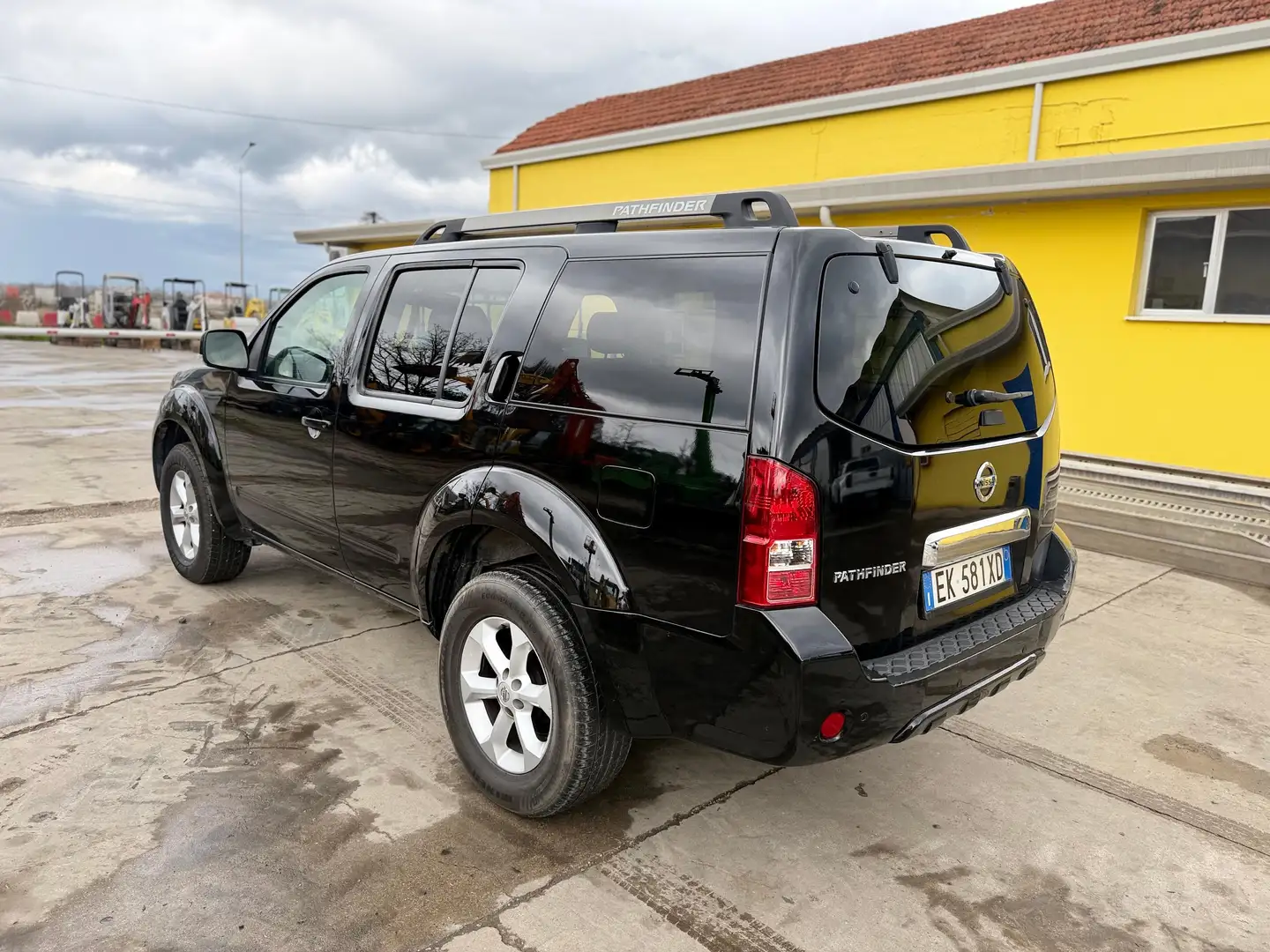 Nissan Pathfinder 2.5 dci 7 POSTI - UNICO PROPIETARIO - 2