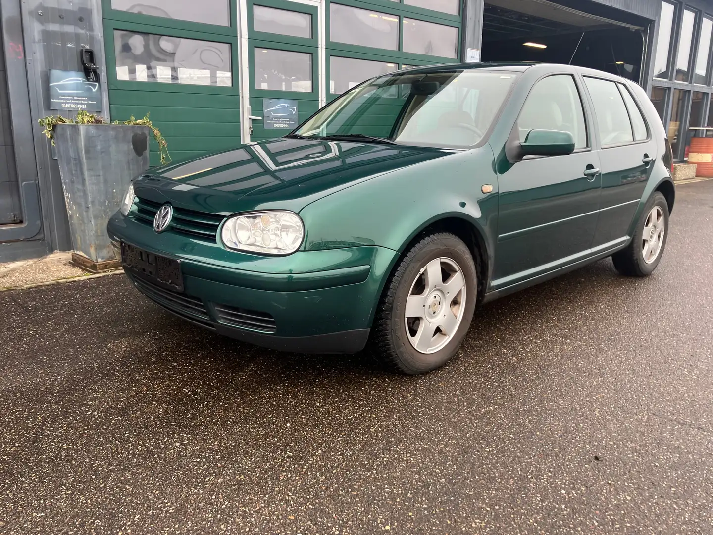 Volkswagen Golf IV 1.6 Automatik Highline Leder Klima Sitzheizung Grün - 1