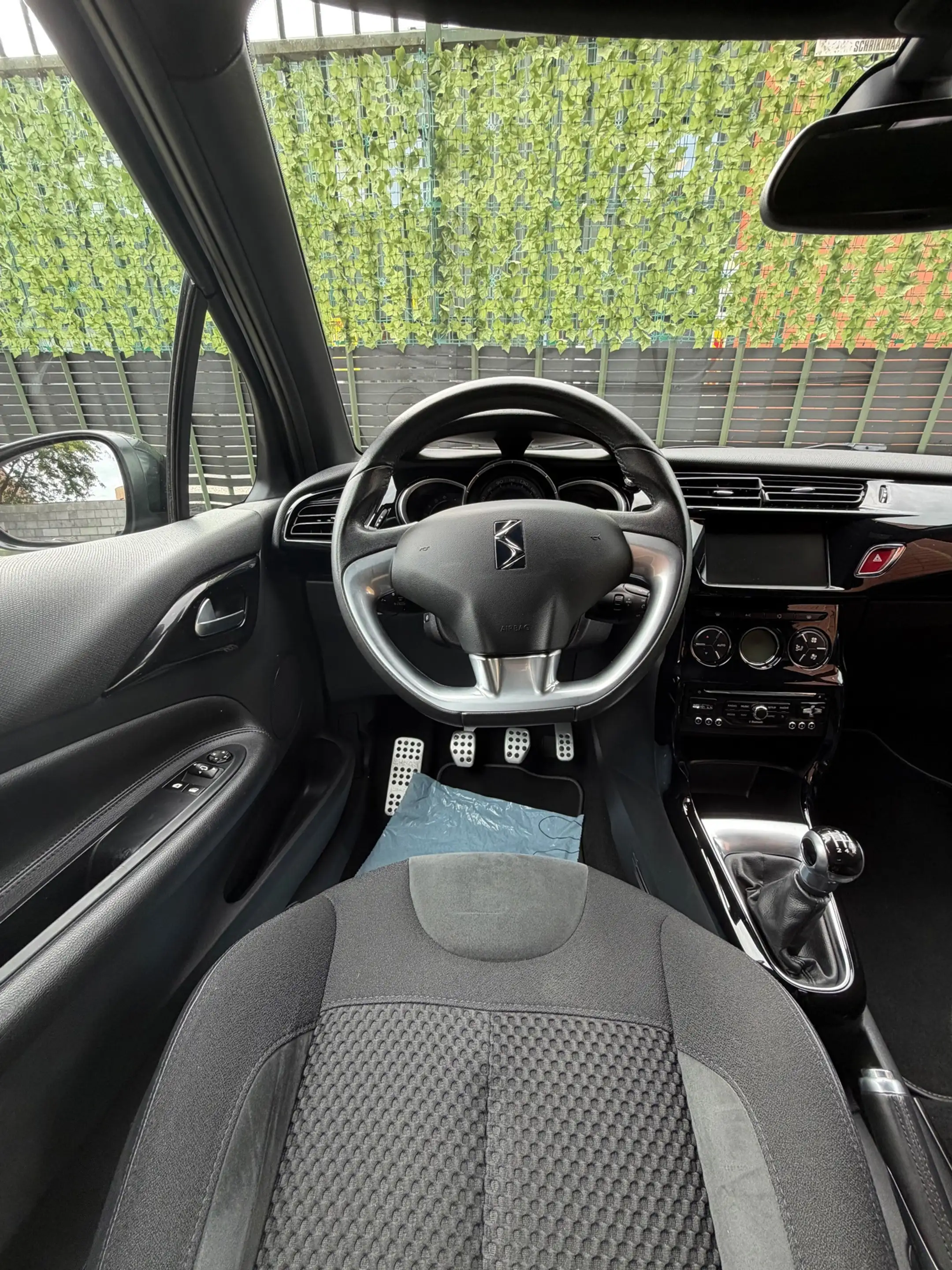 Citroen DS3 Cabrio 1.2 PureTech So Chic 2015 CABRIO|LED|NAP — photo 21