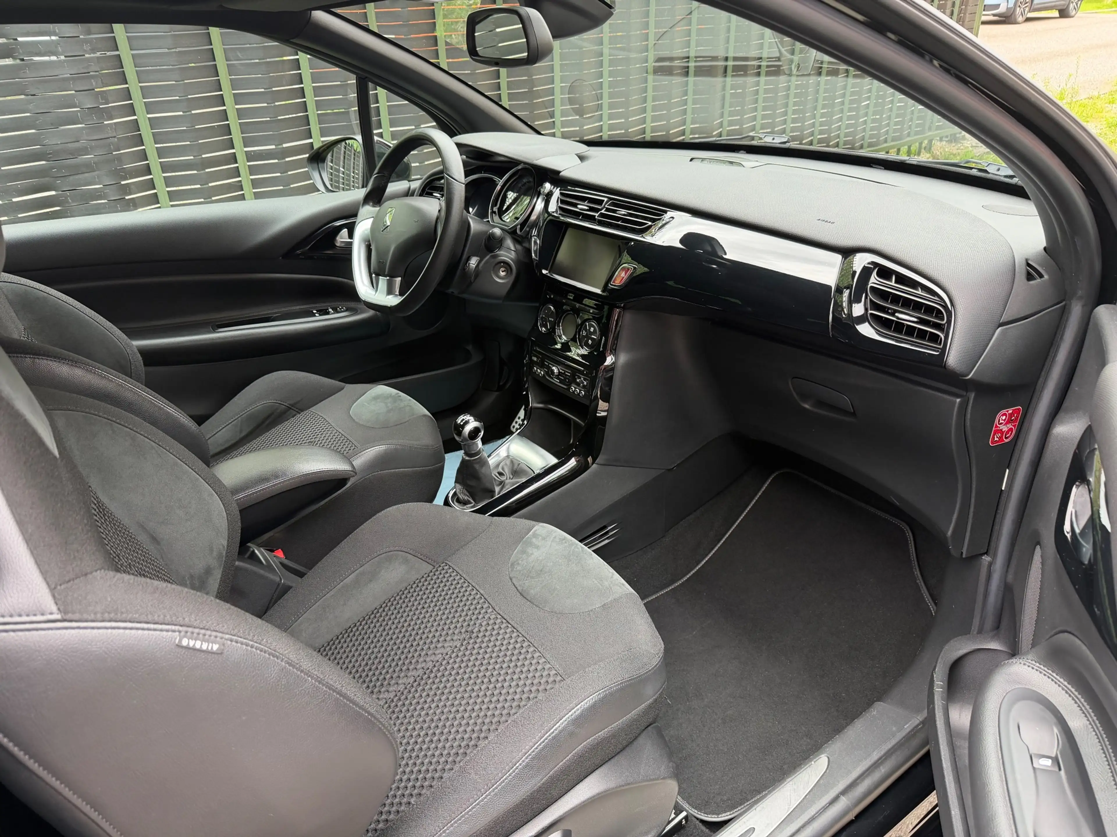 Citroen DS3 Cabrio 1.2 PureTech So Chic 2015 CABRIO|LED|NAP — photo 17