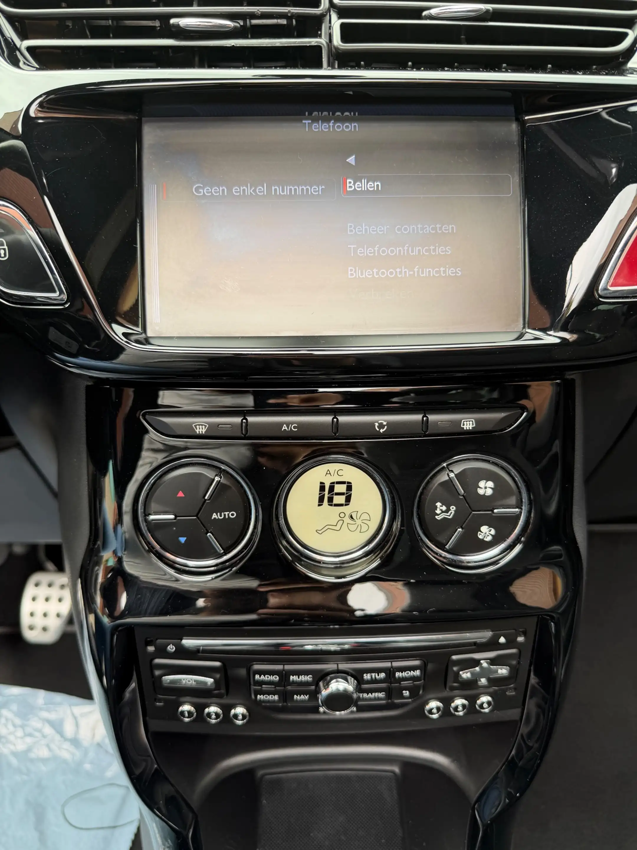 Citroen DS3 Cabrio 1.2 PureTech So Chic 2015 CABRIO|LED|NAP — photo 25