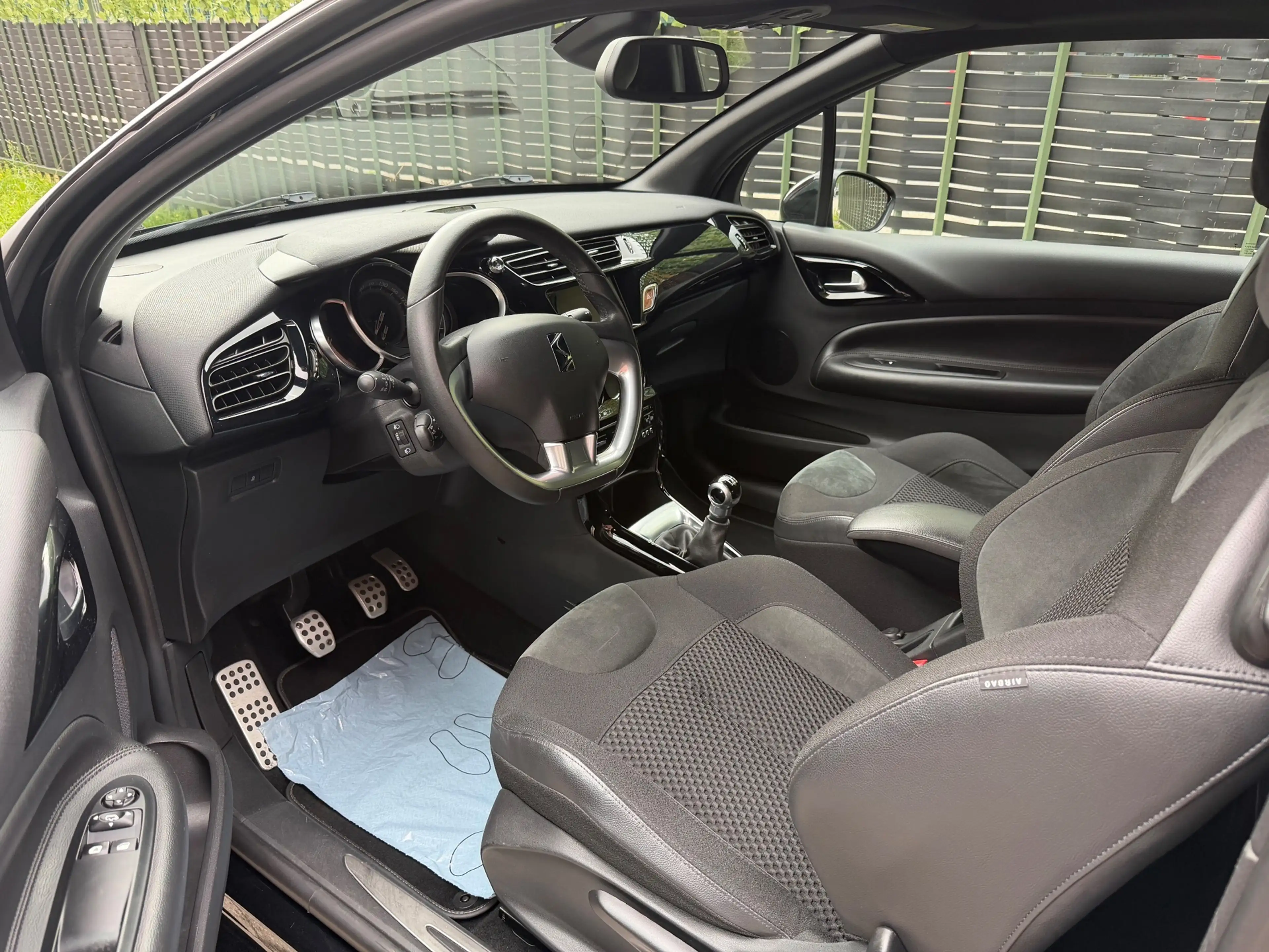 Citroen DS3 Cabrio 1.2 PureTech So Chic 2015 CABRIO|LED|NAP — photo 13
