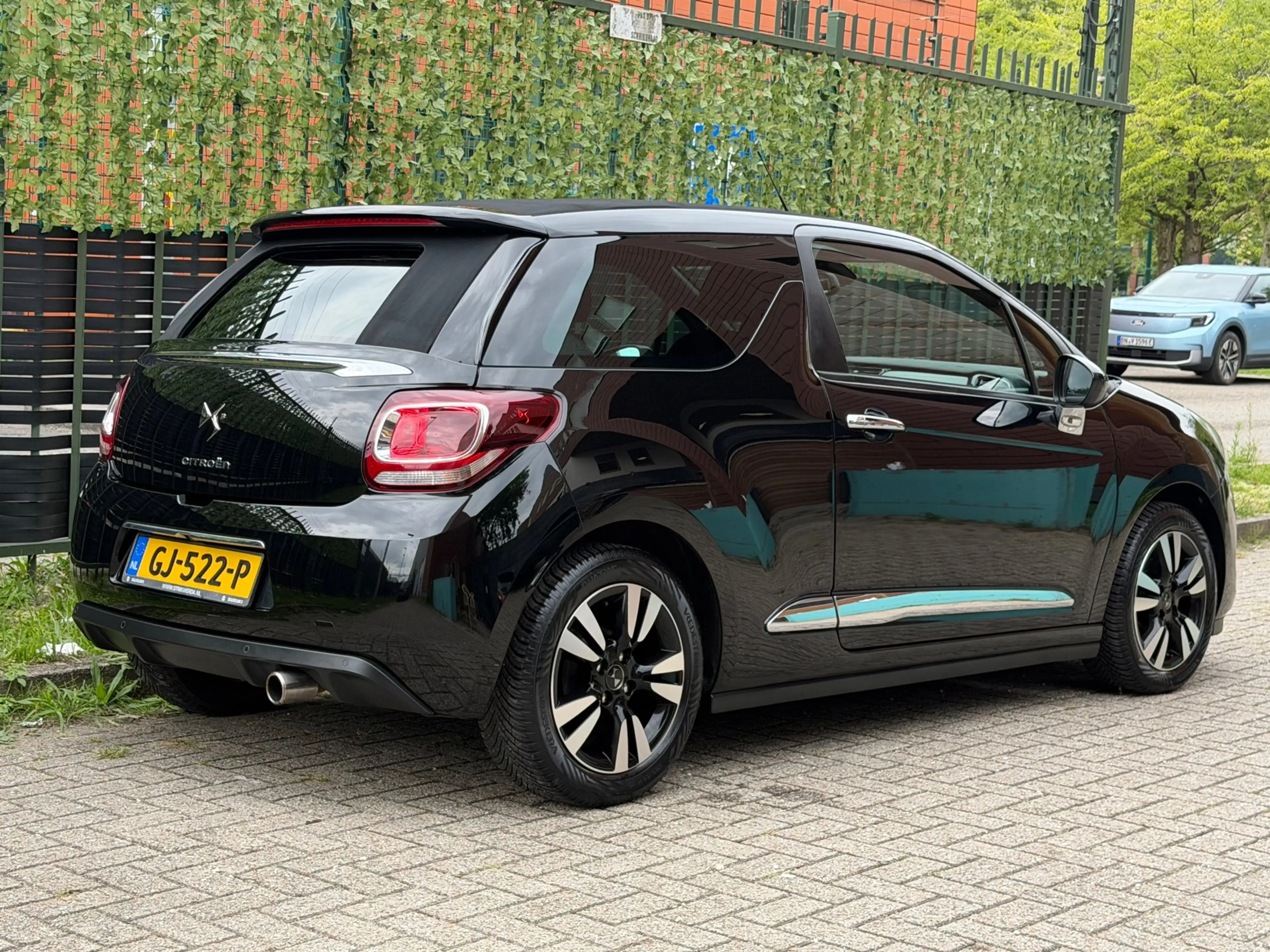 Citroen DS3 Cabrio 1.2 PureTech So Chic 2015 CABRIO|LED|NAP — photo 4
