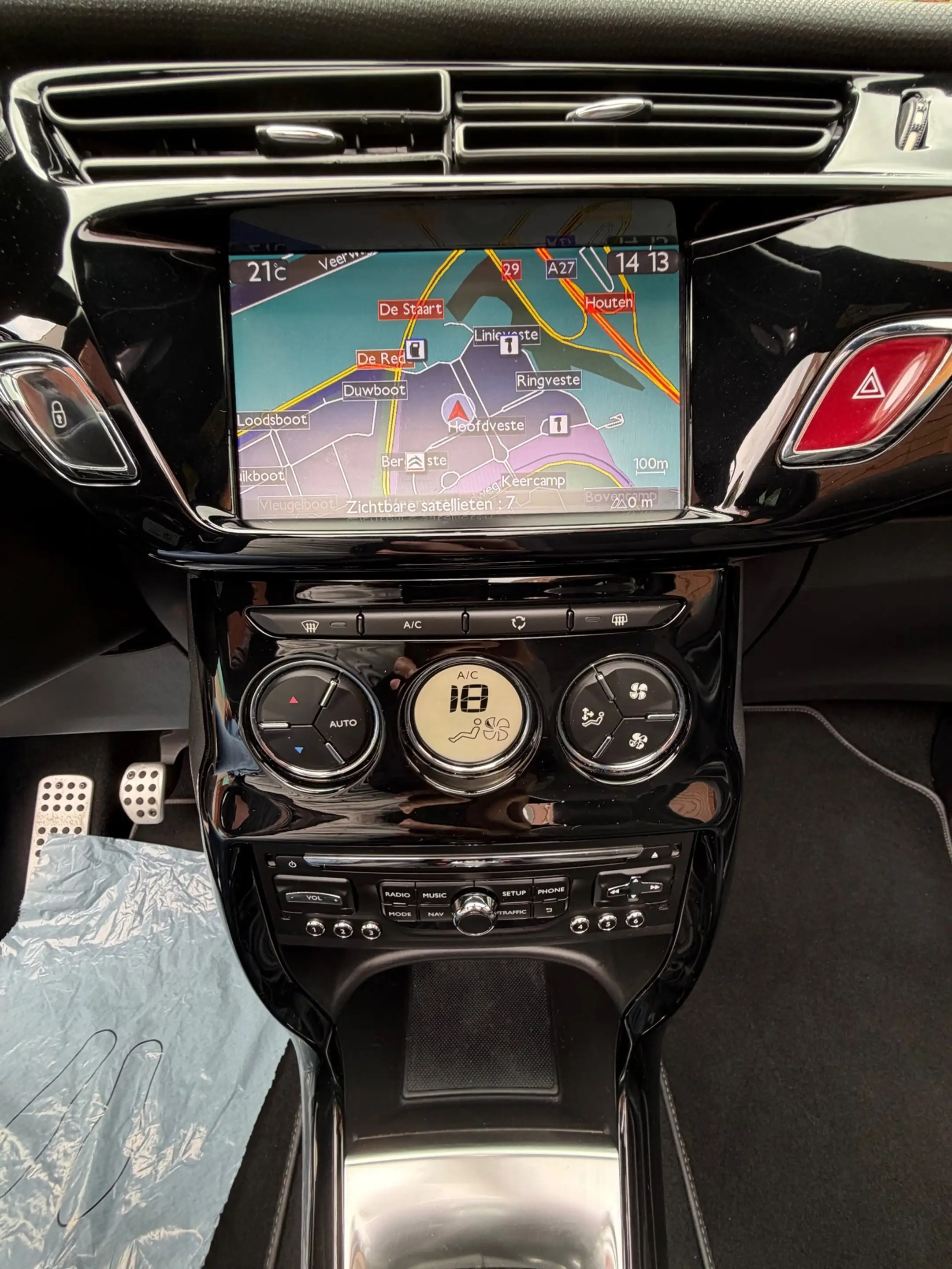 Citroen DS3 Cabrio 1.2 PureTech So Chic 2015 CABRIO|LED|NAP — photo 24
