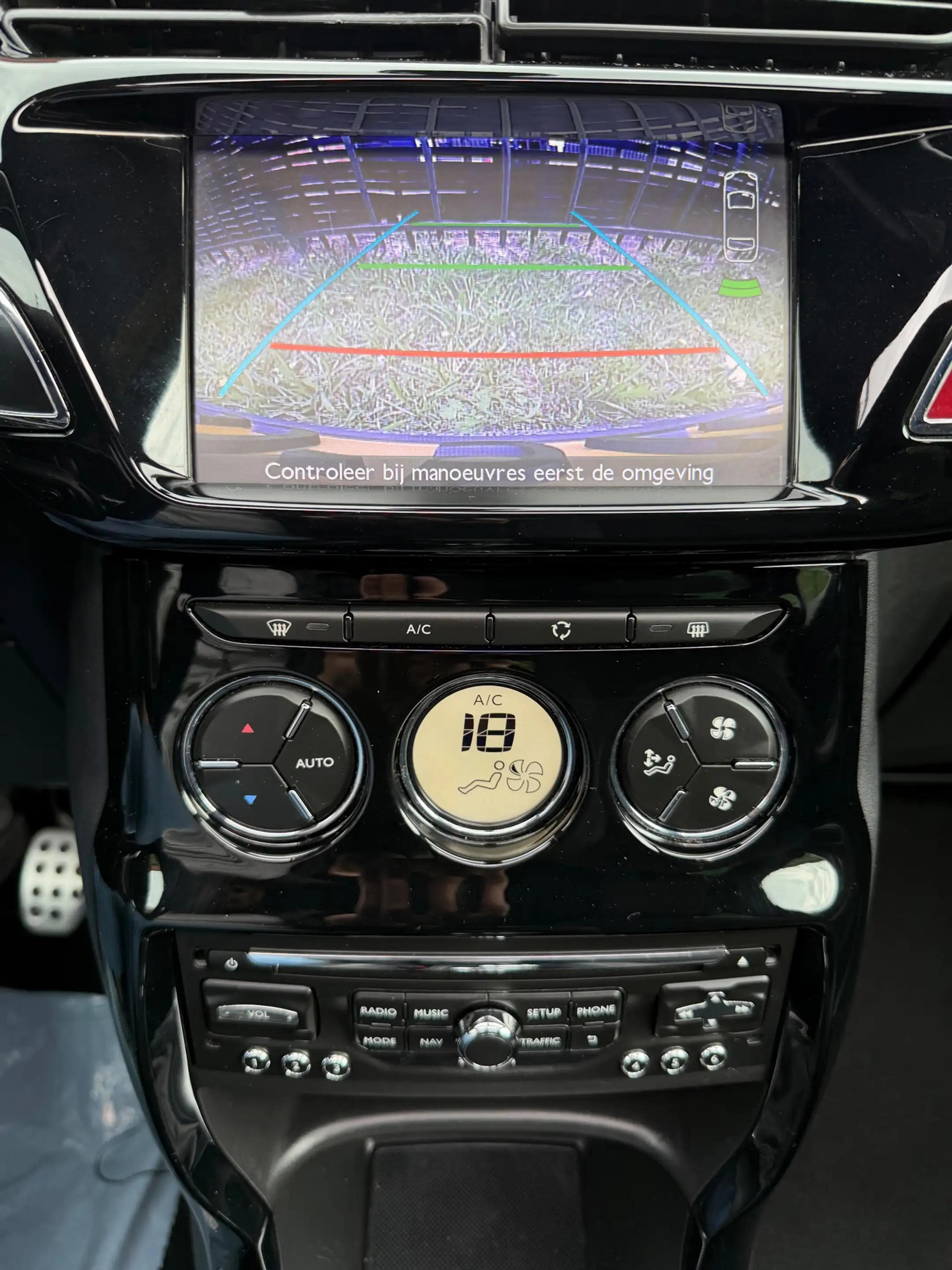 Citroen DS3 Cabrio 1.2 PureTech So Chic 2015 CABRIO|LED|NAP — photo 23