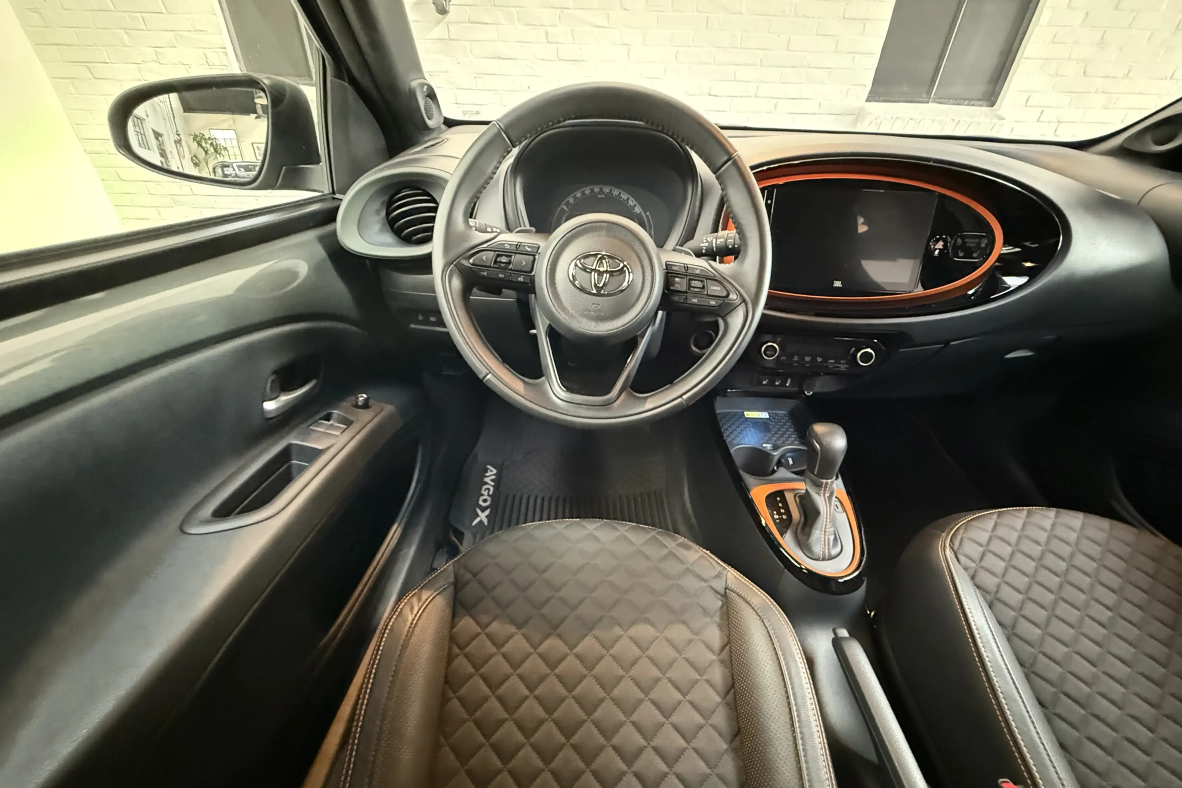 Toyota Aygo X 1.0 VVT-i S-CVT Limited Automaat - Stoelverwarming — photo 24