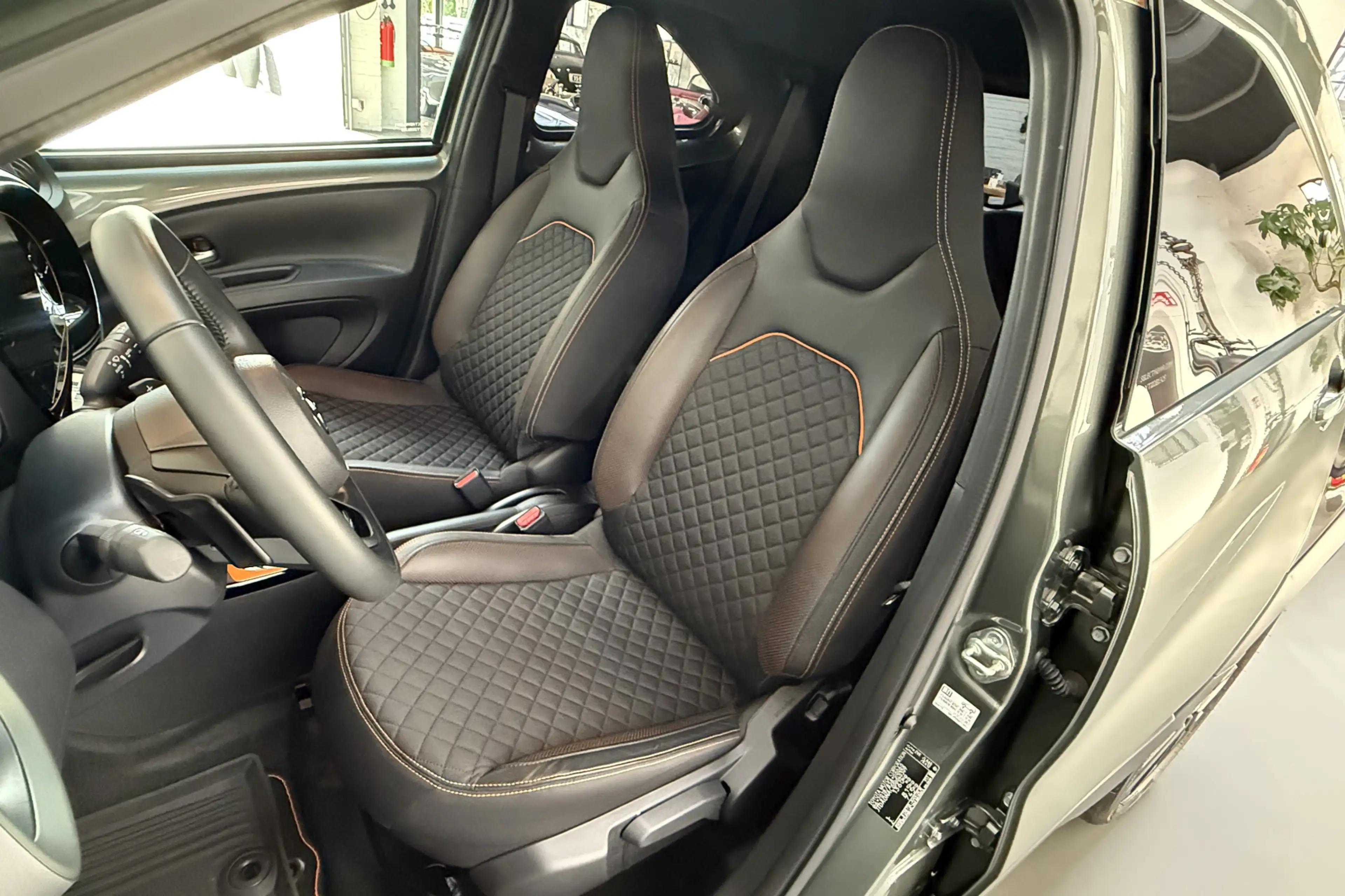 Toyota Aygo X 1.0 VVT-i S-CVT Limited Automaat - Stoelverwarming — photo 11