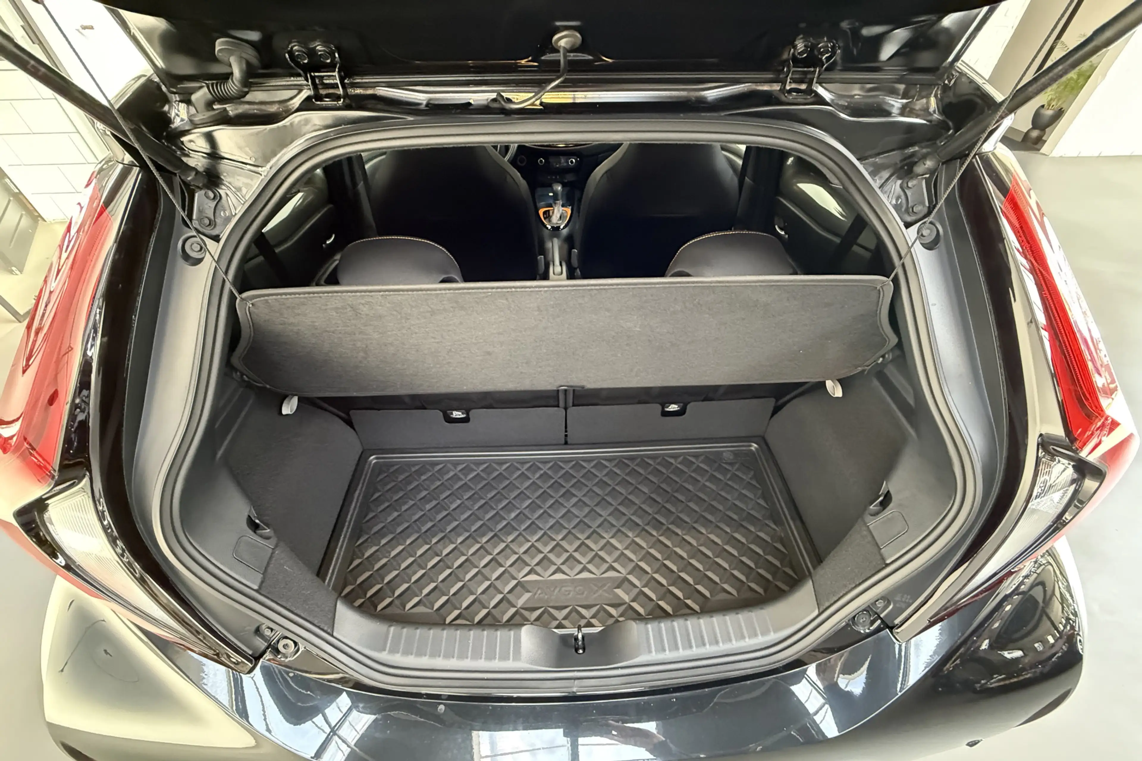Toyota Aygo X 1.0 VVT-i S-CVT Limited Automaat - Stoelverwarming — photo 43