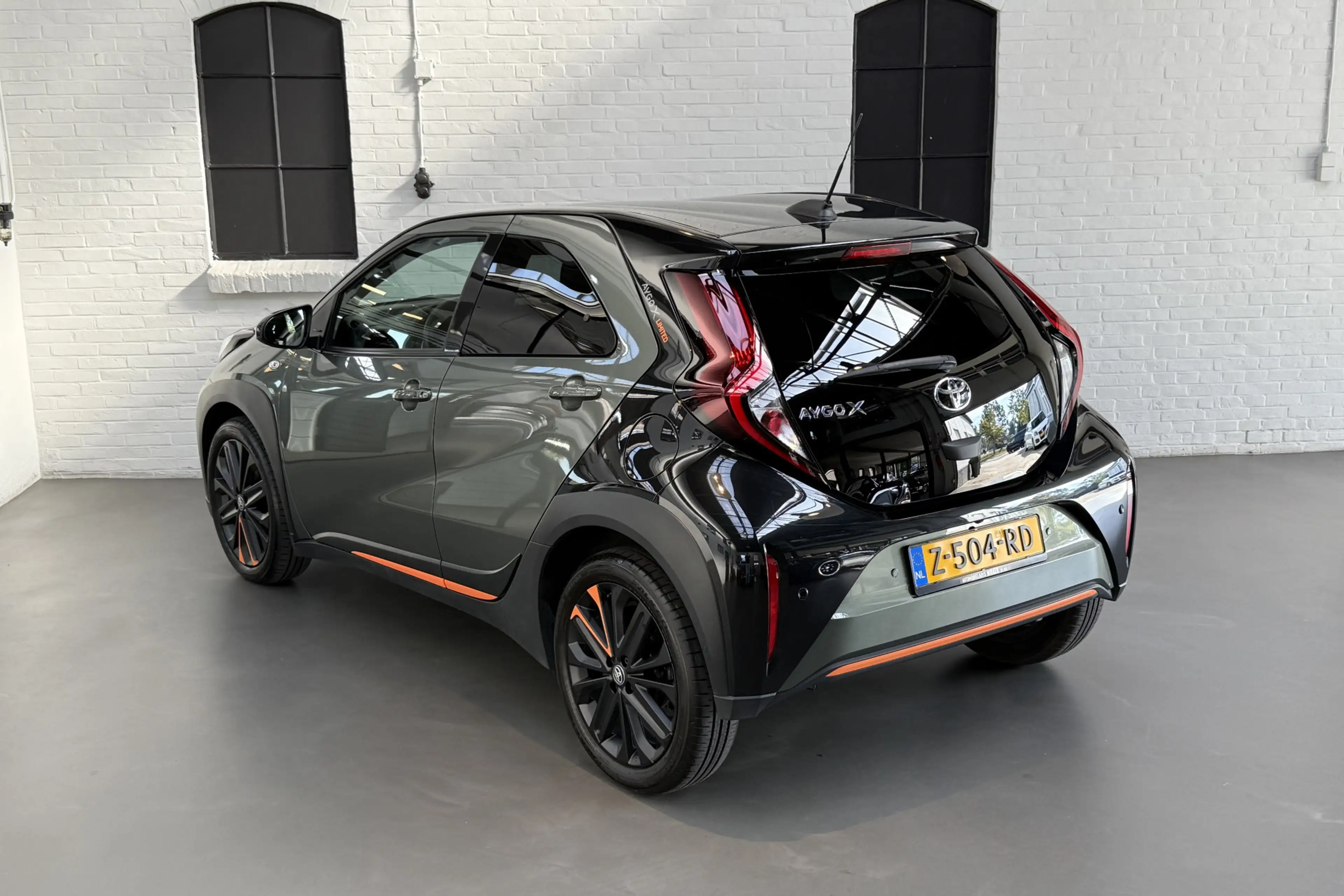 Toyota Aygo X 1.0 VVT-i S-CVT Limited Automaat - Stoelverwarming — photo 25