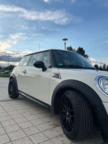 MINI Cooper D Baker Street