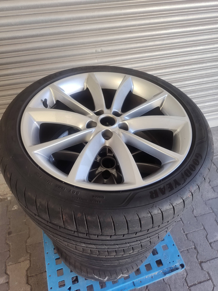 Jaguar XF 3.0 V6 Diesel S — photo 14