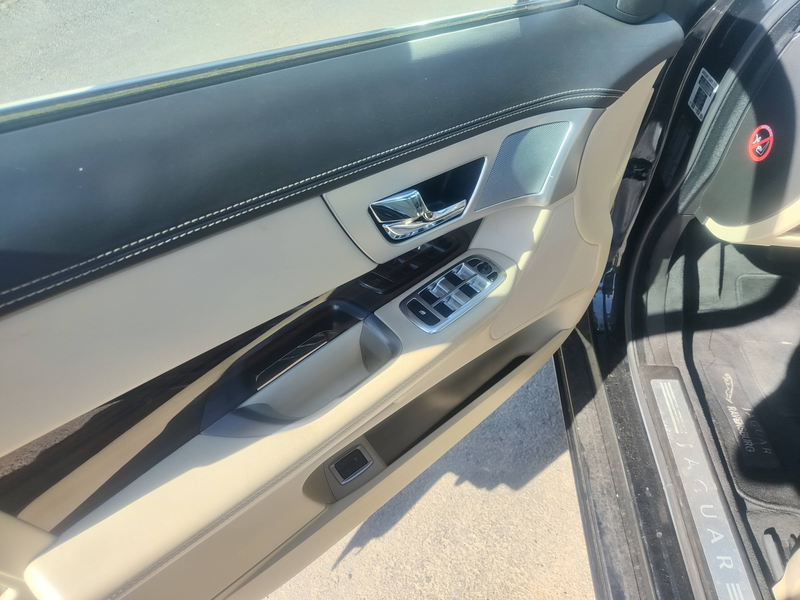 Jaguar XF 3.0 V6 Diesel S — photo 11