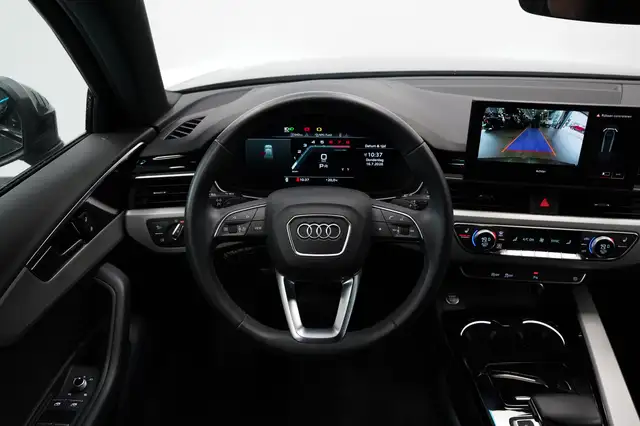 Audi A4 view 7