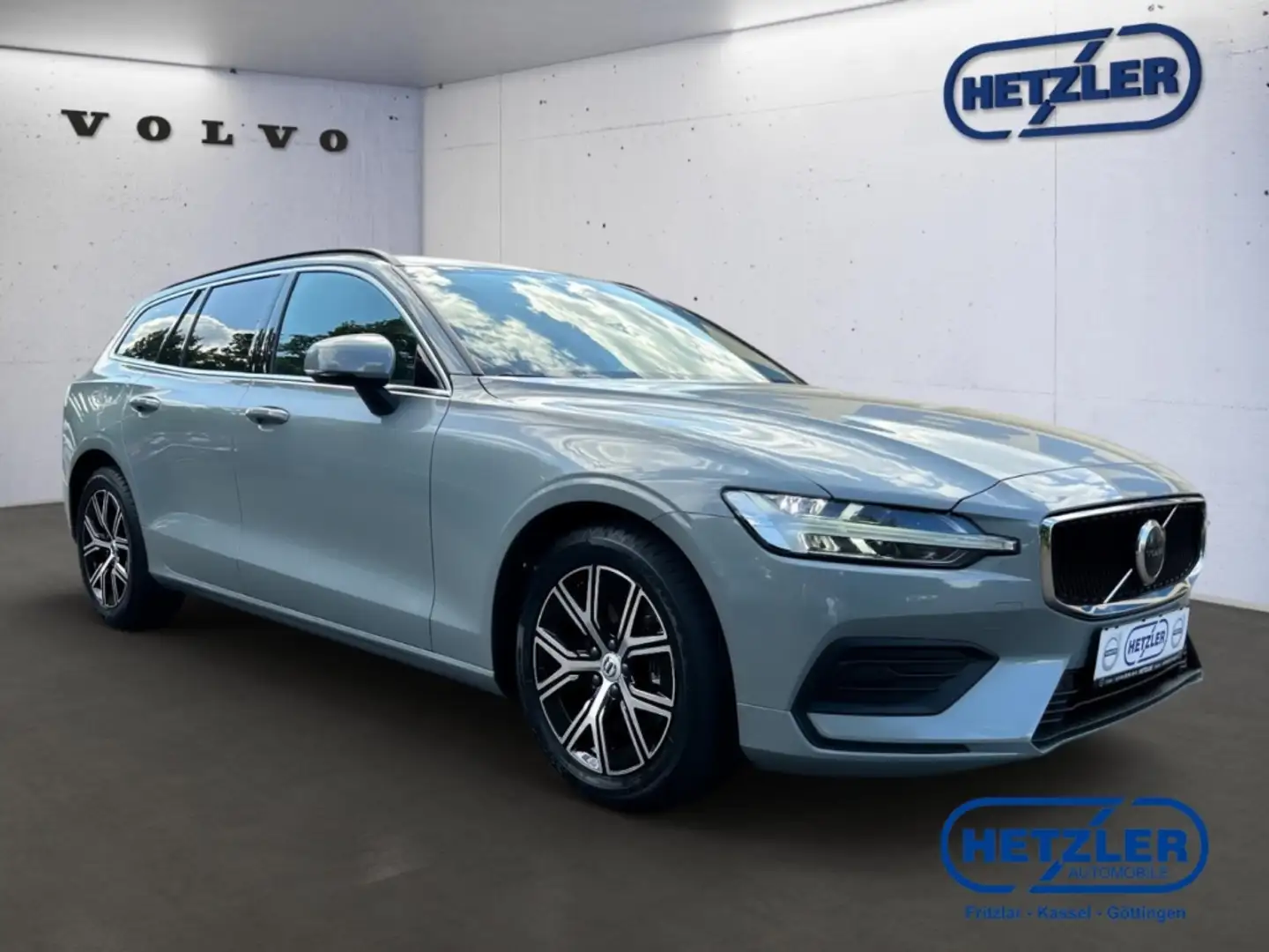Volvo V60 Kombi Core B4 Benzin EU6d Digitales Cockpit Sounds Grey - 2