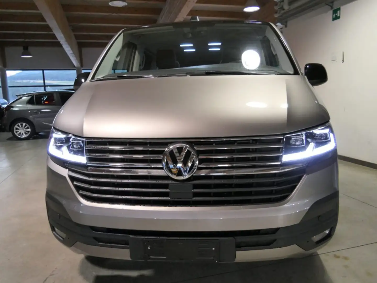 Volkswagen T2 2.0 TDI 150CV DSG EDITION 7PÖ. Gris - 1