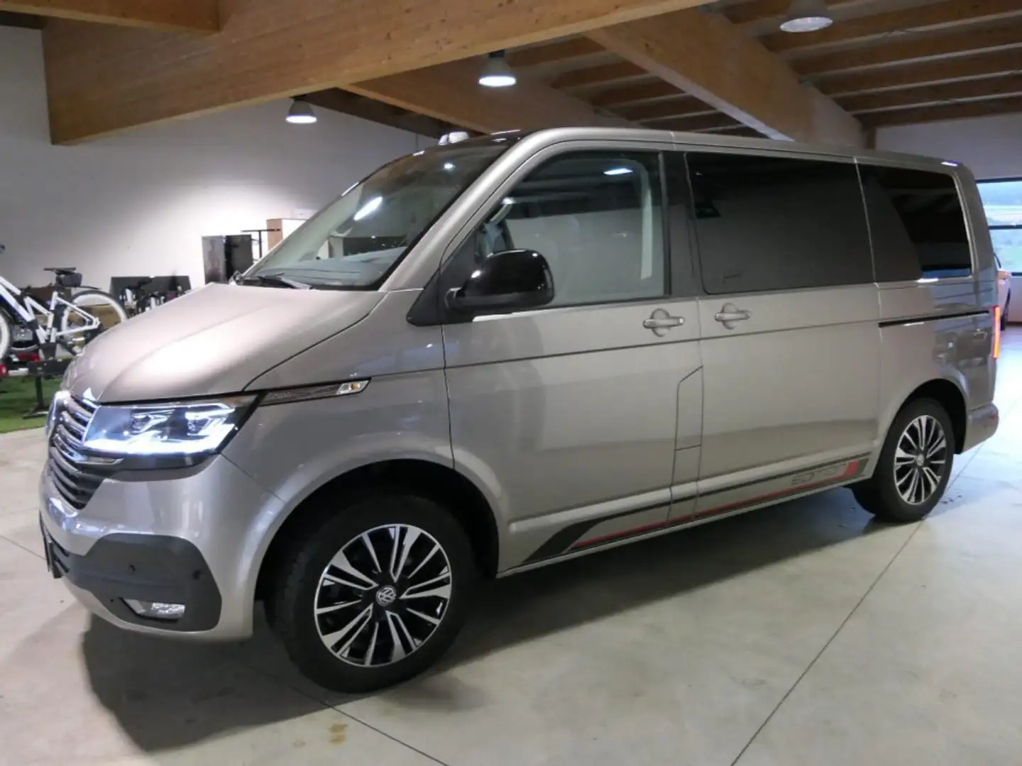 Volkswagen T2 2.0 TDI 150CV DSG EDITION 7PÖ. Gris - 2