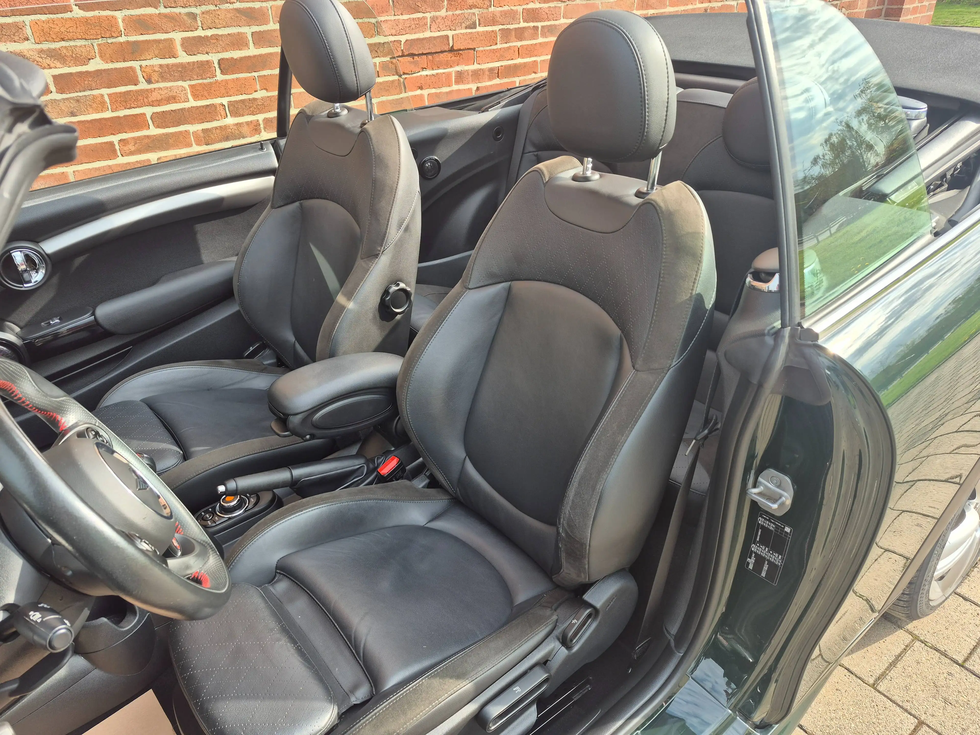MINI John Cooper Works Cabrio John Cooper Works Harman-Kardon/Leder/Navi — photo 8