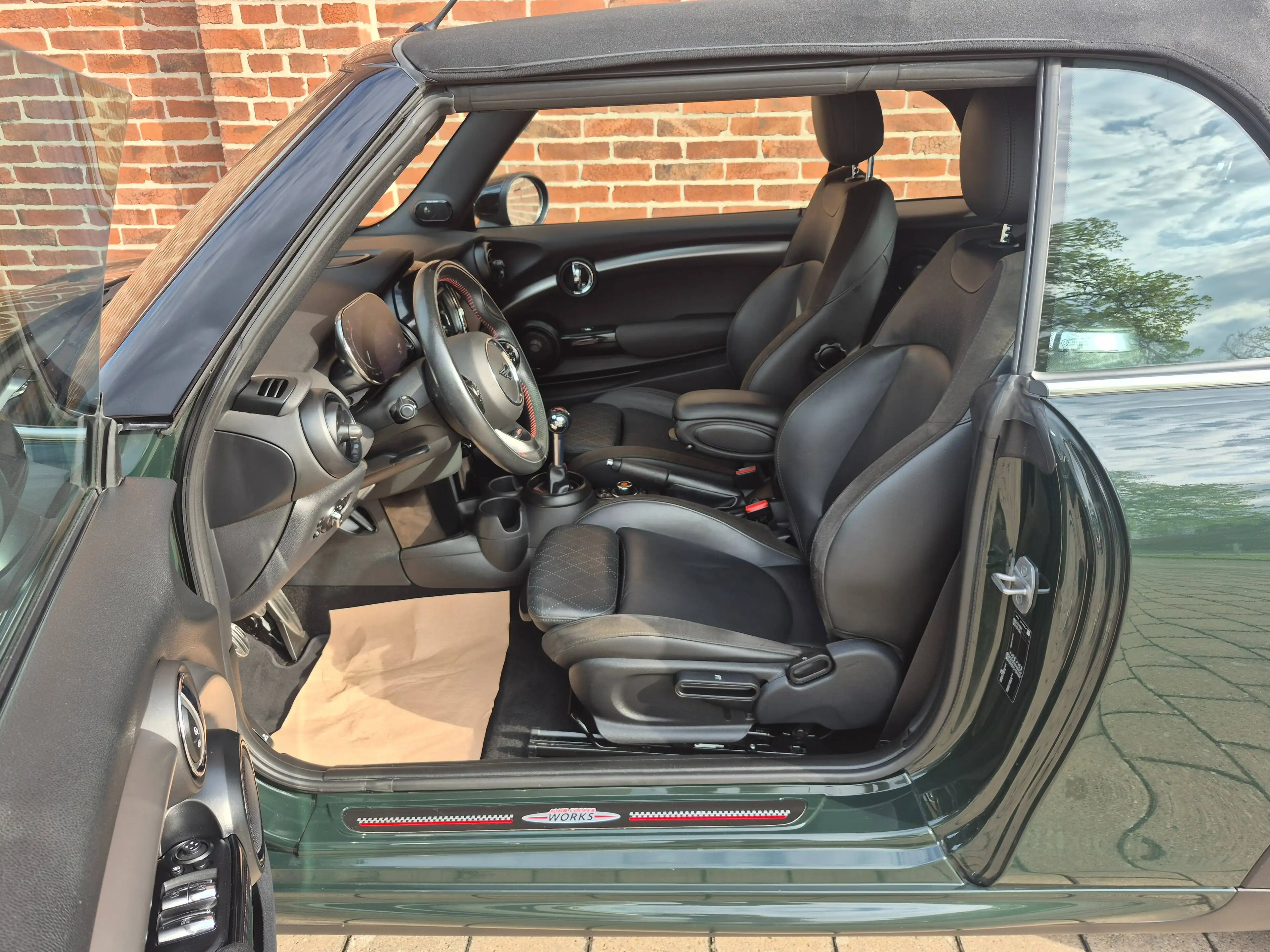 MINI John Cooper Works Cabrio John Cooper Works Harman-Kardon/Leder/Navi — photo 4