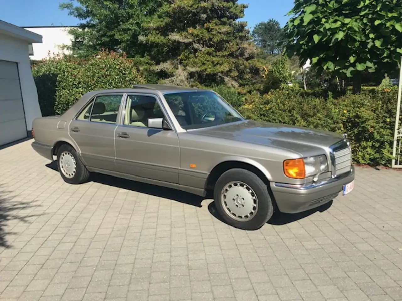 Mercedes-Benz S 260, foto 1