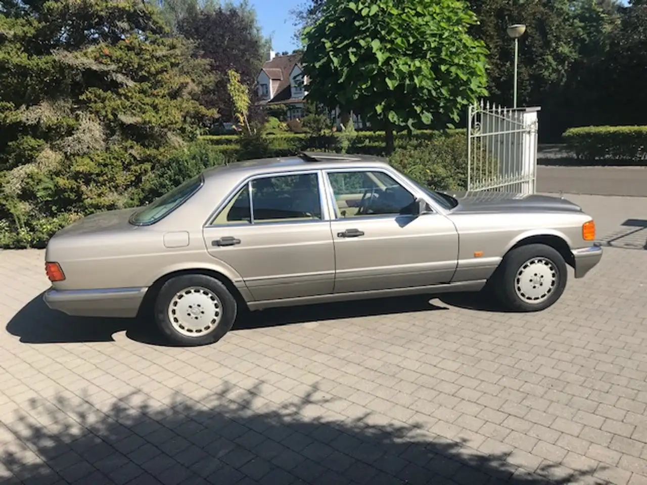 Mercedes-Benz S 260, foto 3