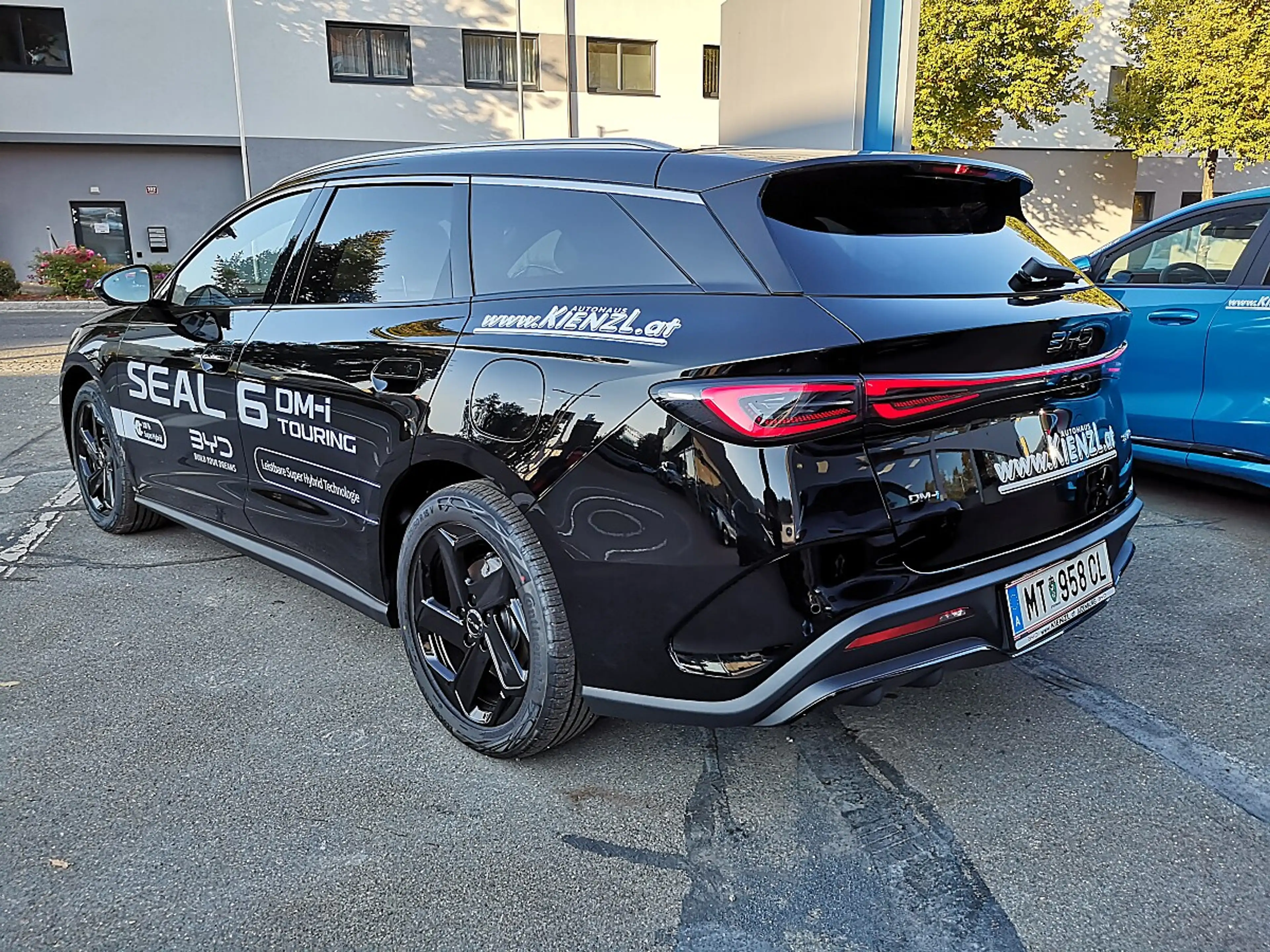 BYD Seal 6 Touring PHEV Comfort — photo 2