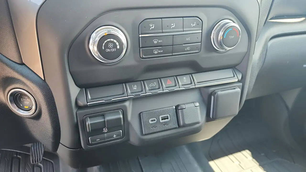 GMC Sierra 2500HD снимка GMC Sierra 2500HD