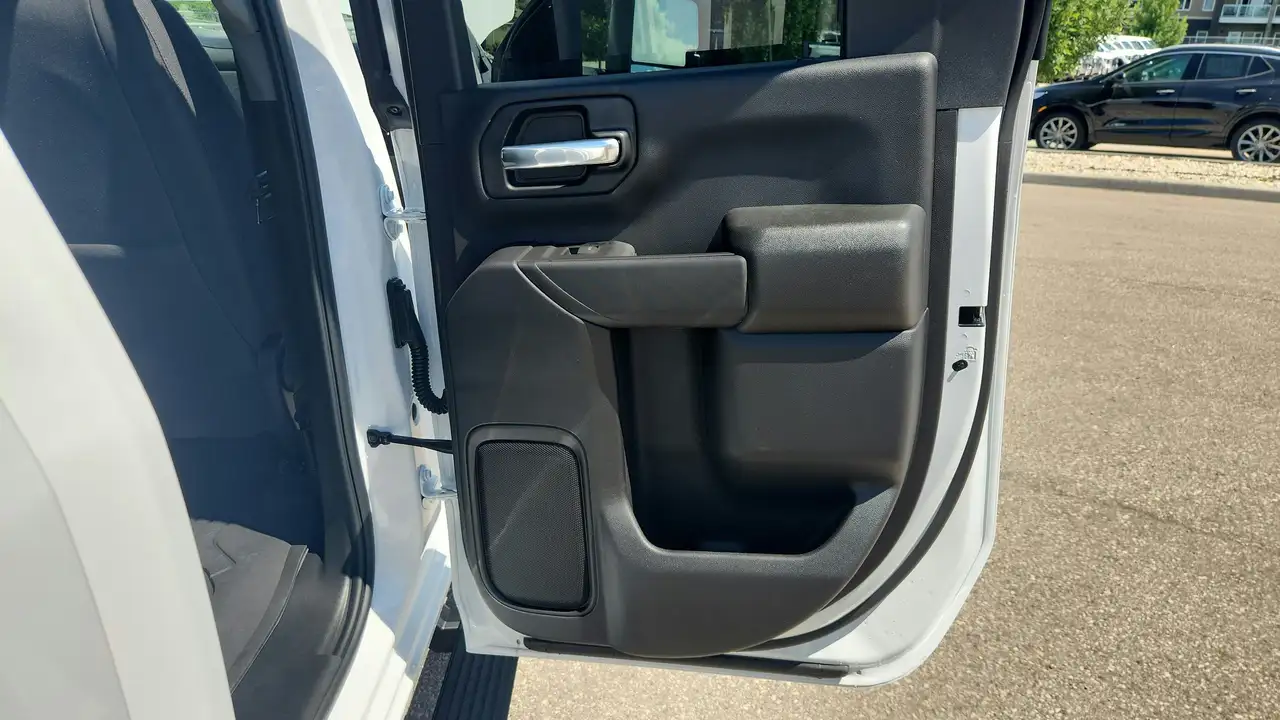 GMC Sierra 2500HD снимка GMC Sierra 2500HD