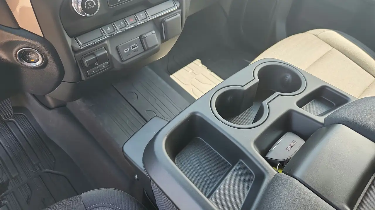 GMC Sierra 2500HD снимка GMC Sierra 2500HD