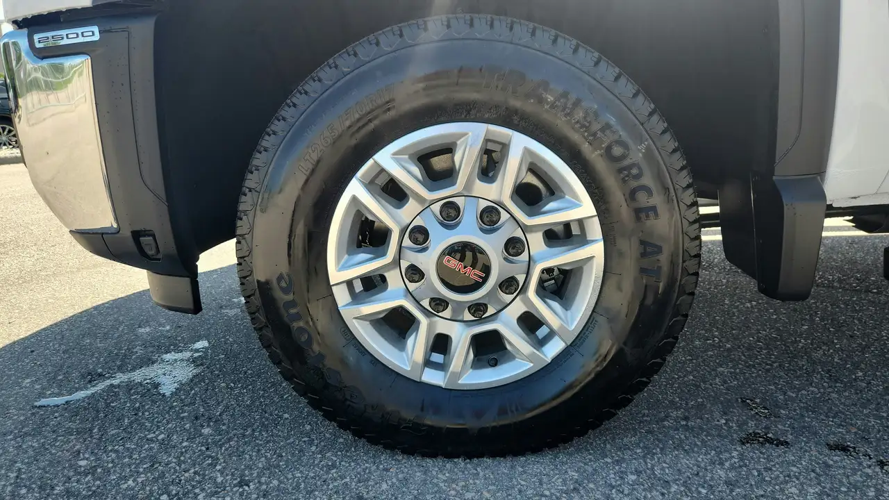 GMC Sierra 2500HD снимка GMC Sierra 2500HD