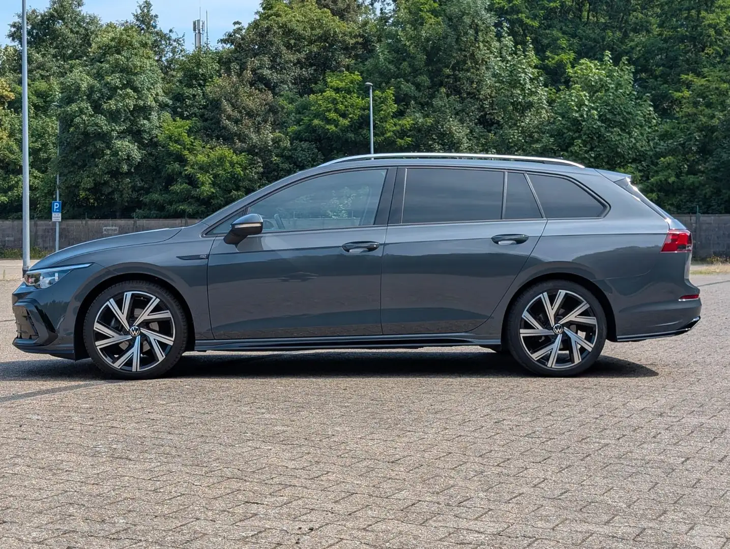 Volkswagen Golf VIII R-Line eTSI DolphinGreyMetallic Gris - 2