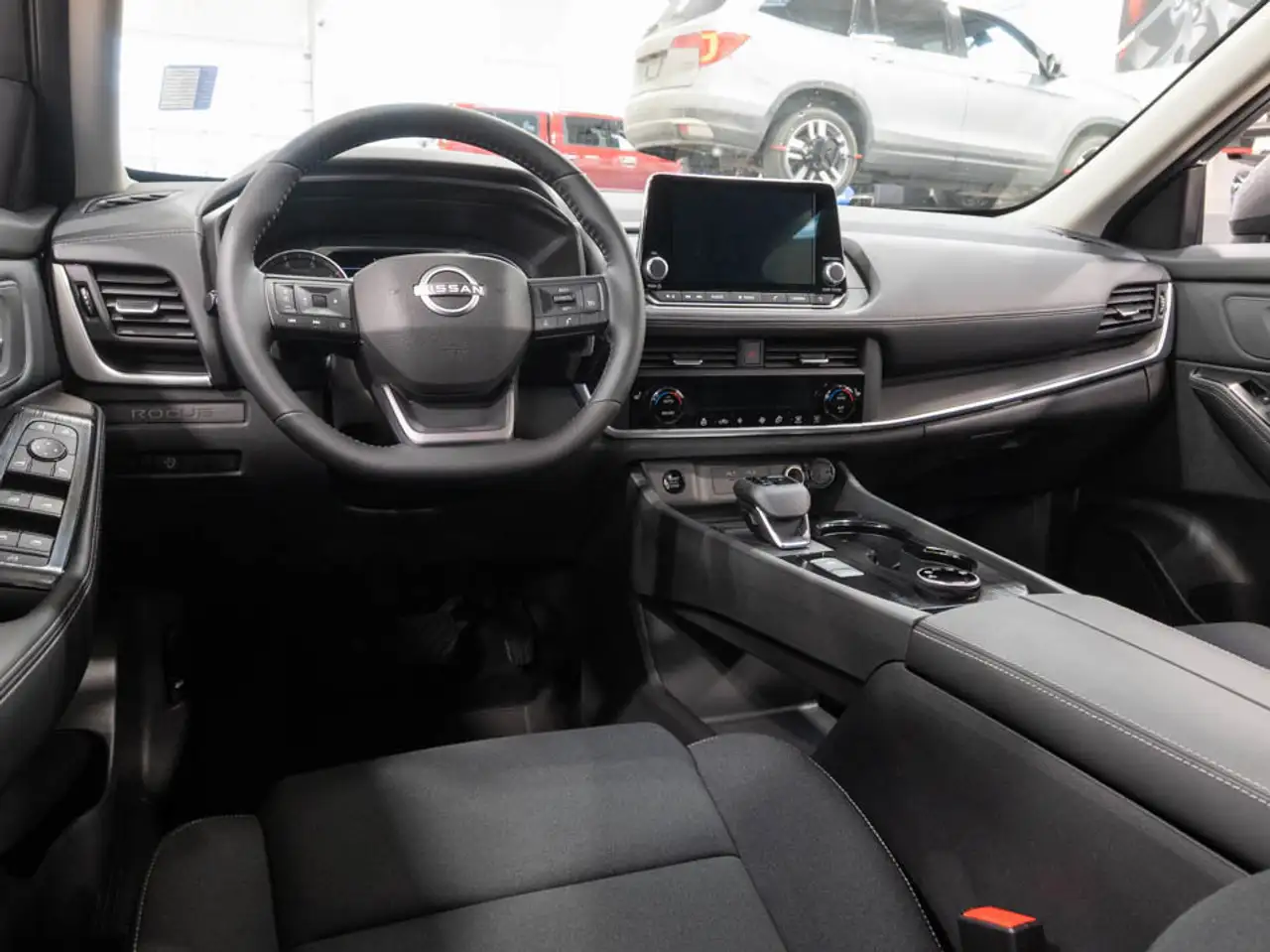 Nissan Rogue снимка Nissan Rogue