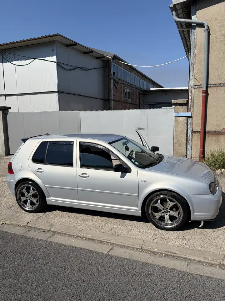 Volkswagen Golf 1.6 Travelling, foto 1