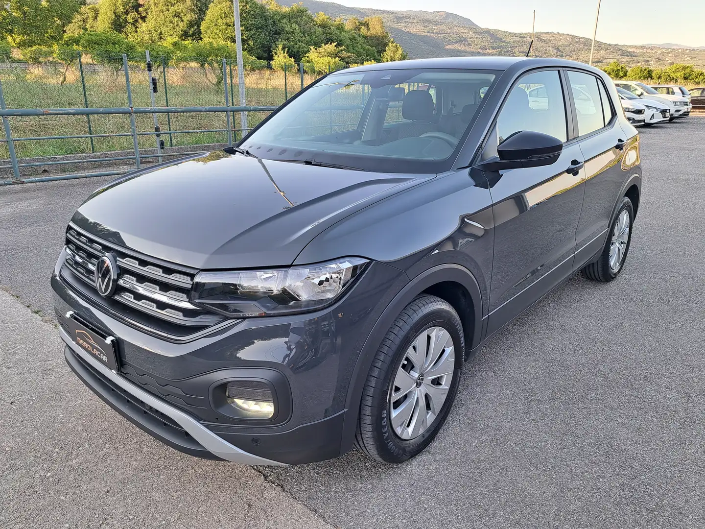 Volkswagen T-Cross 1.0 tsi Urban 95cv Gris - 1