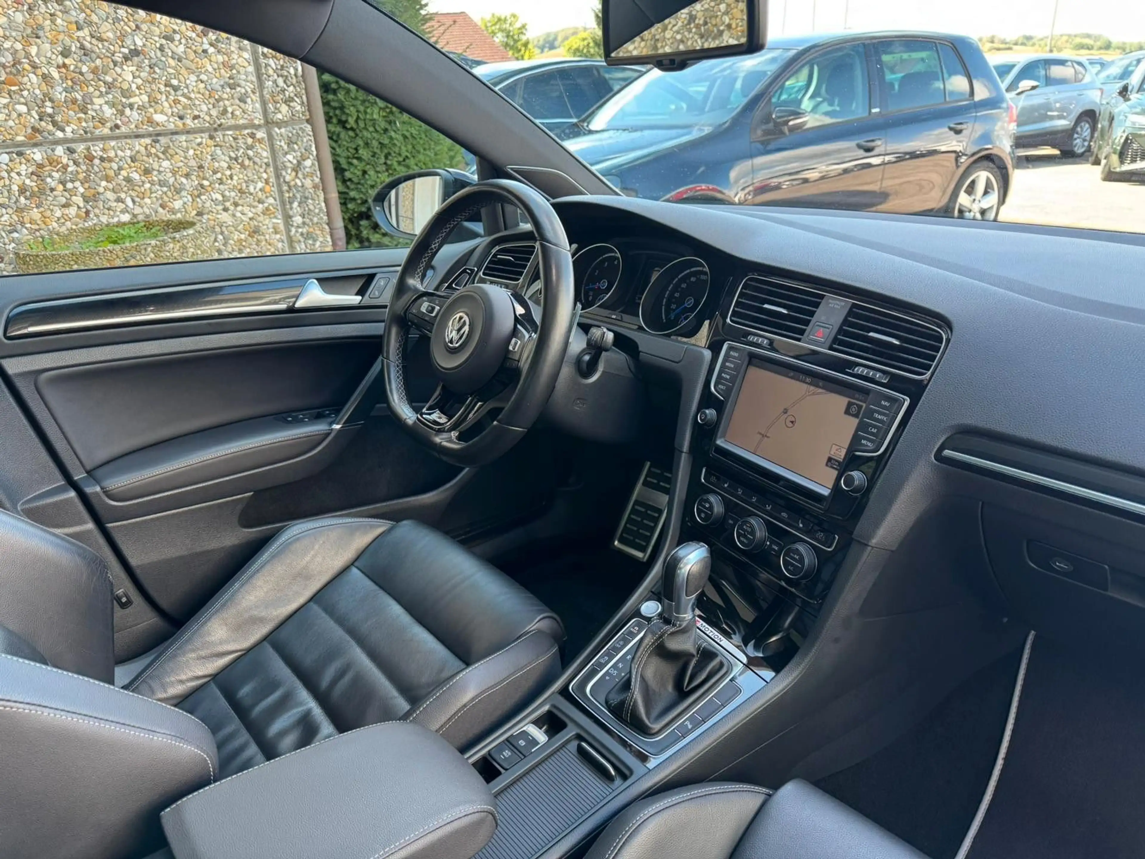 Volkswagen Golf VII R 4M ACC R-KAMERA PANO DYNAUDIO CARPLAY — photo 13