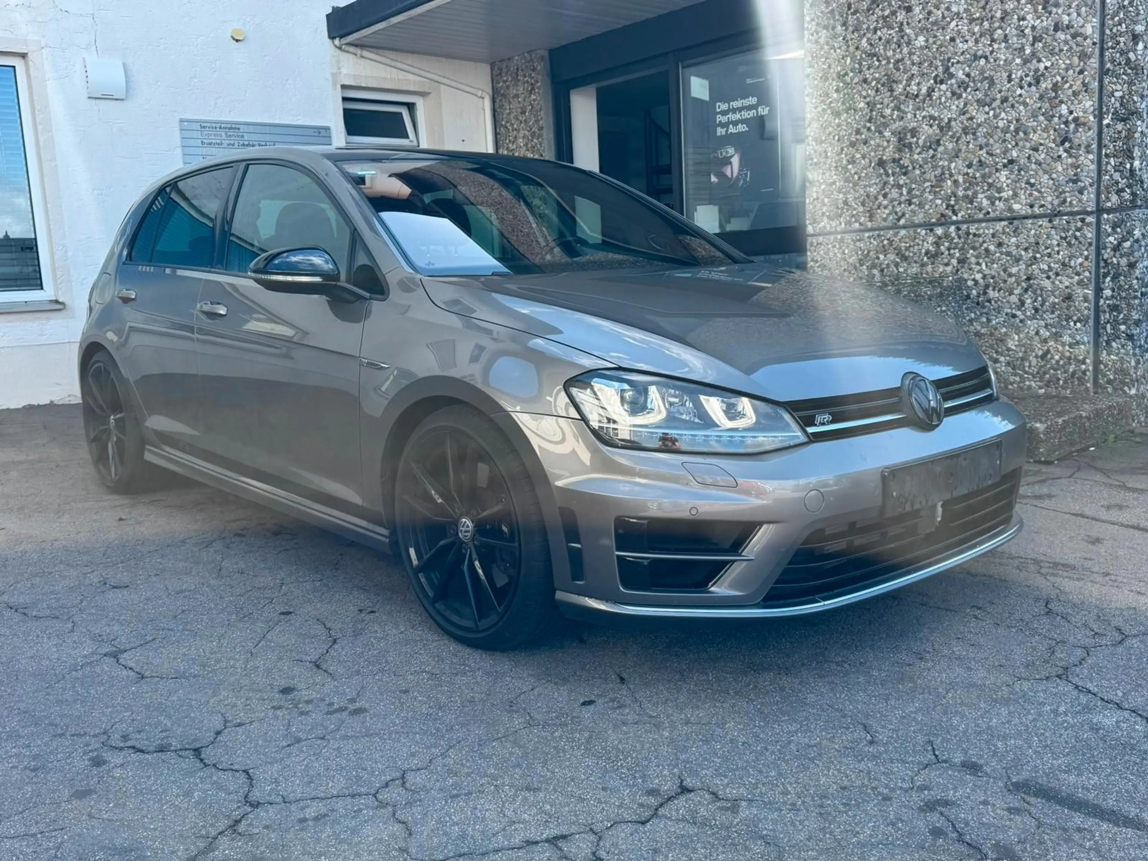 Volkswagen Golf VII R 4M ACC R-KAMERA PANO DYNAUDIO CARPLAY — photo 2