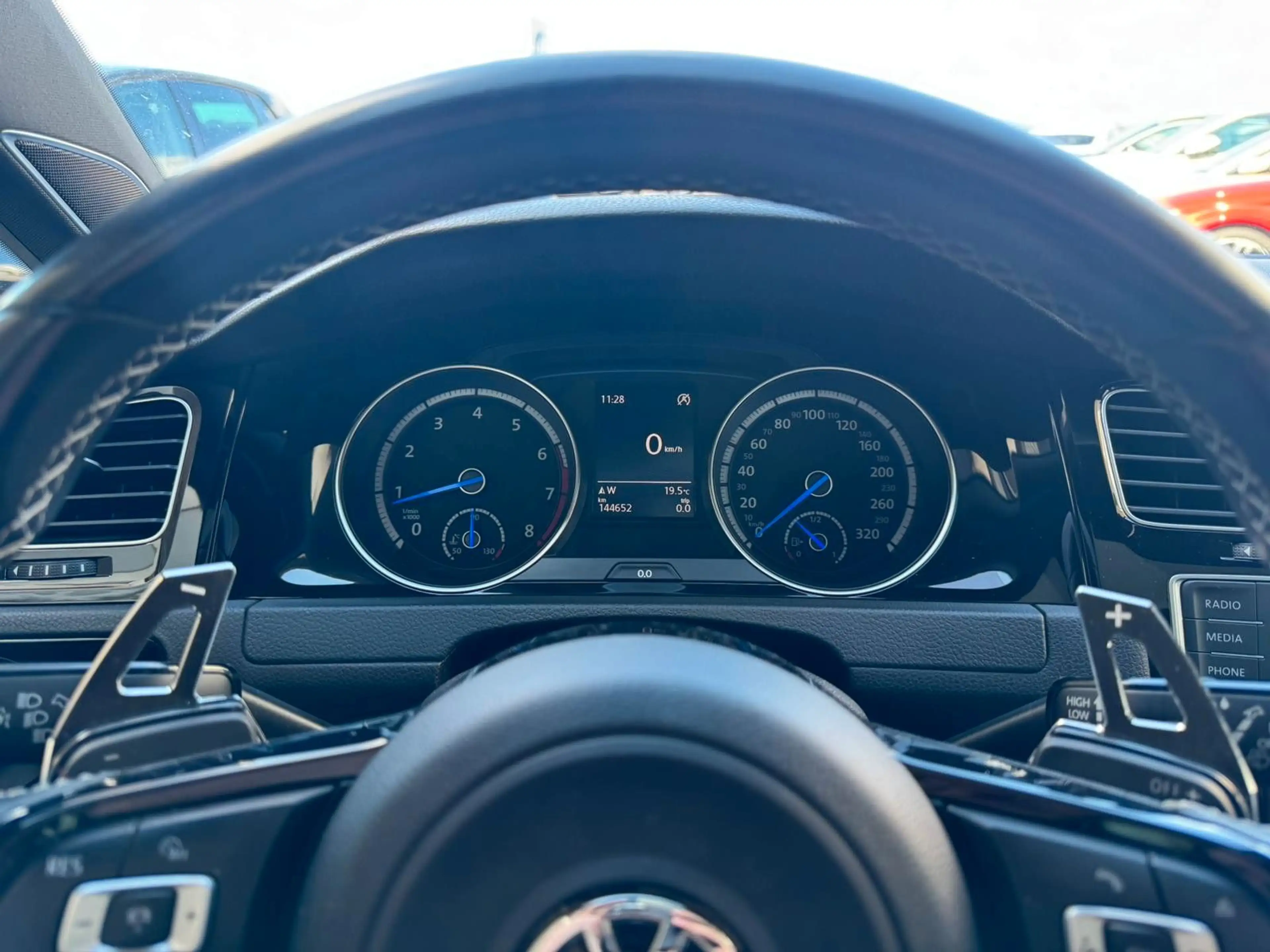 Volkswagen Golf VII R 4M ACC R-KAMERA PANO DYNAUDIO CARPLAY — photo 12