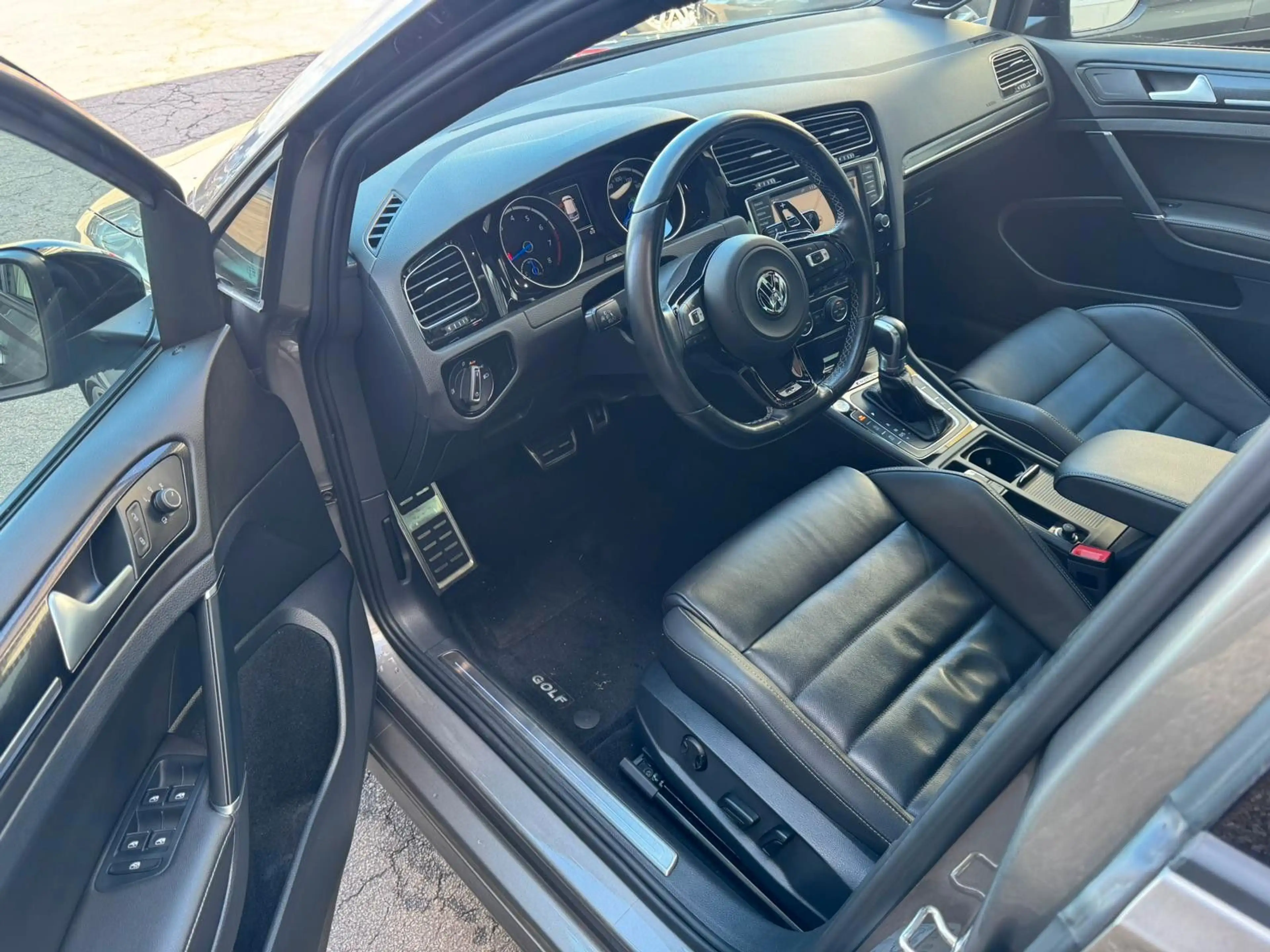 Volkswagen Golf VII R 4M ACC R-KAMERA PANO DYNAUDIO CARPLAY — photo 7