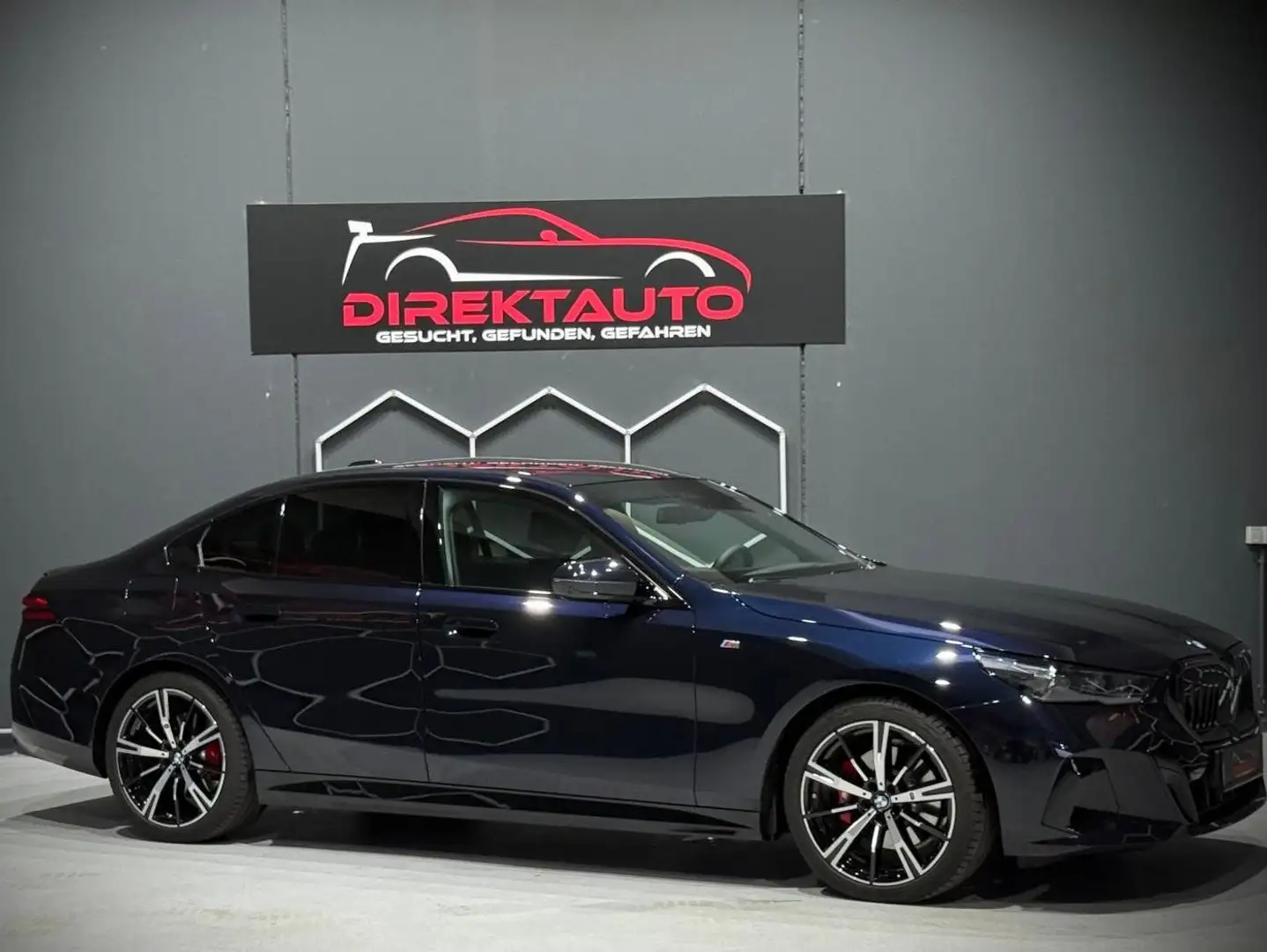 BMW 520 520 d xDrive M Sport*Werksgarantie* Schwarz - 1