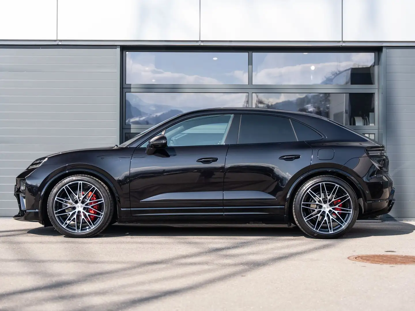 Porsche Macan 4S Schwarz - 2