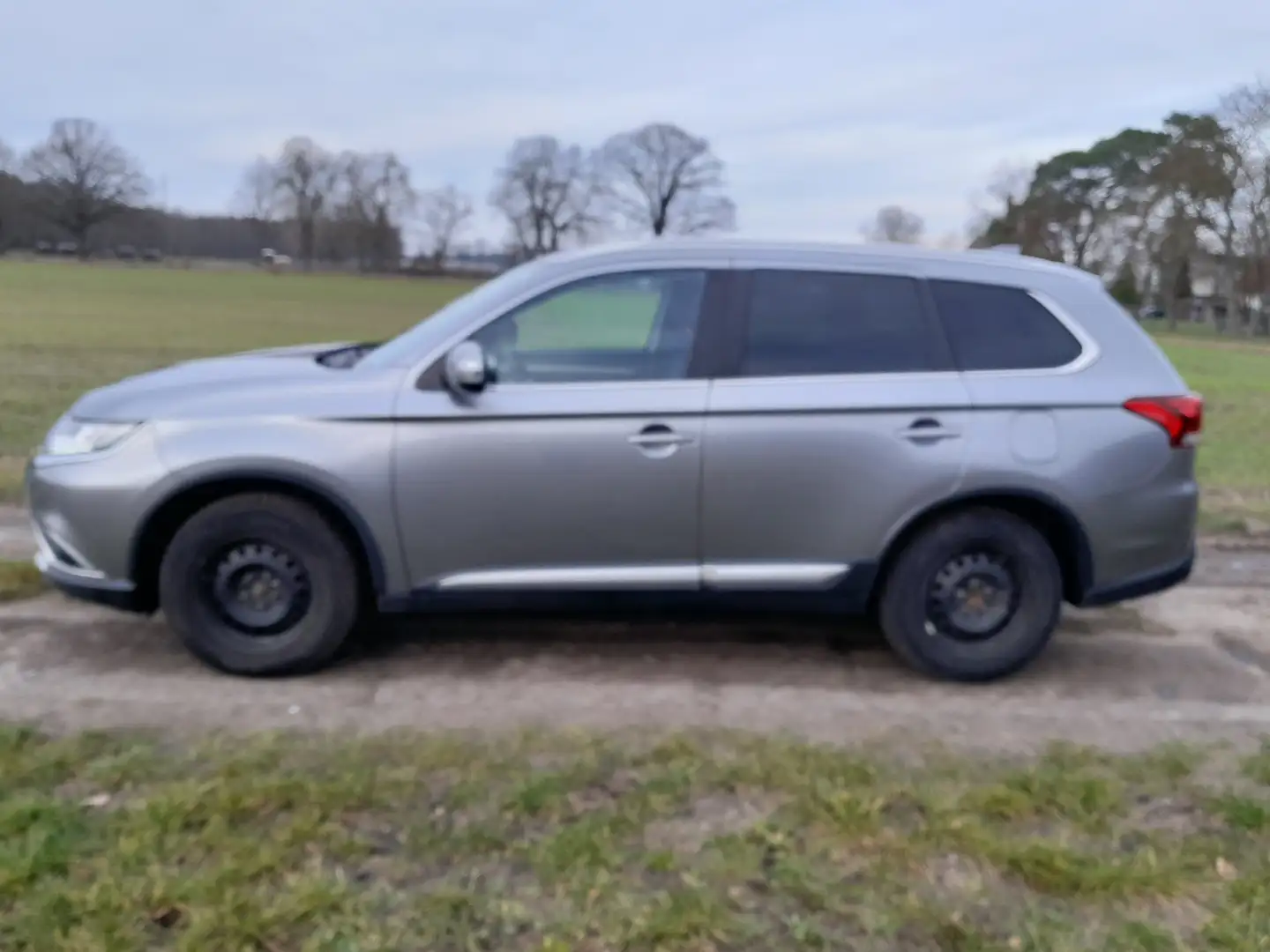 Mitsubishi Outlander Outlander 2.2 DI-D 2WD Plus Gri - 1