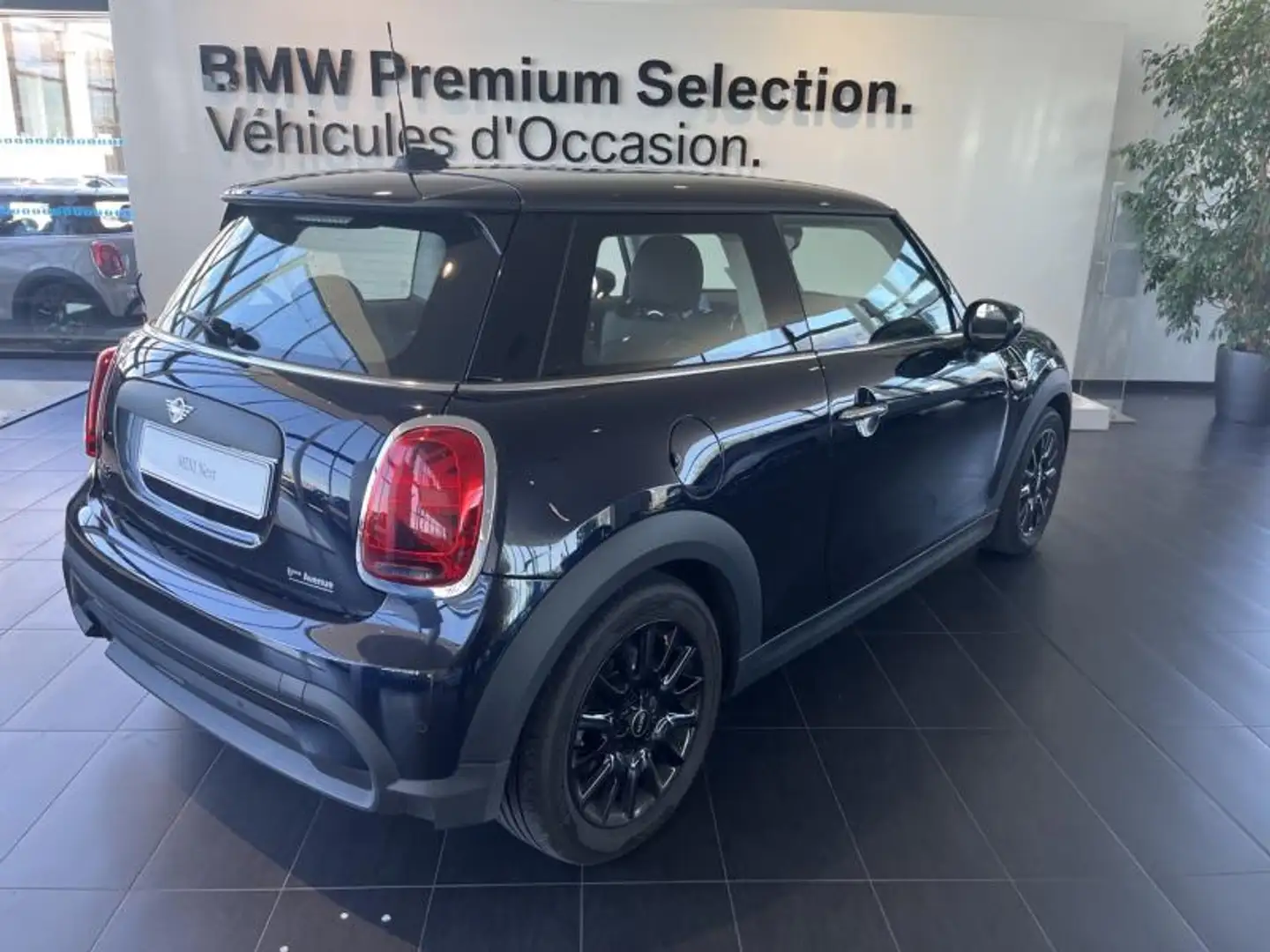 MINI One One 102ch Edition Camden Noir - 2