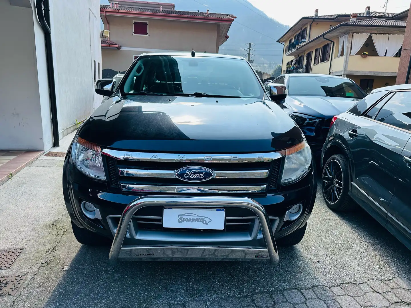 Ford Ranger Ranger 2.2 tdci double cab Limited auto Чорний - 1