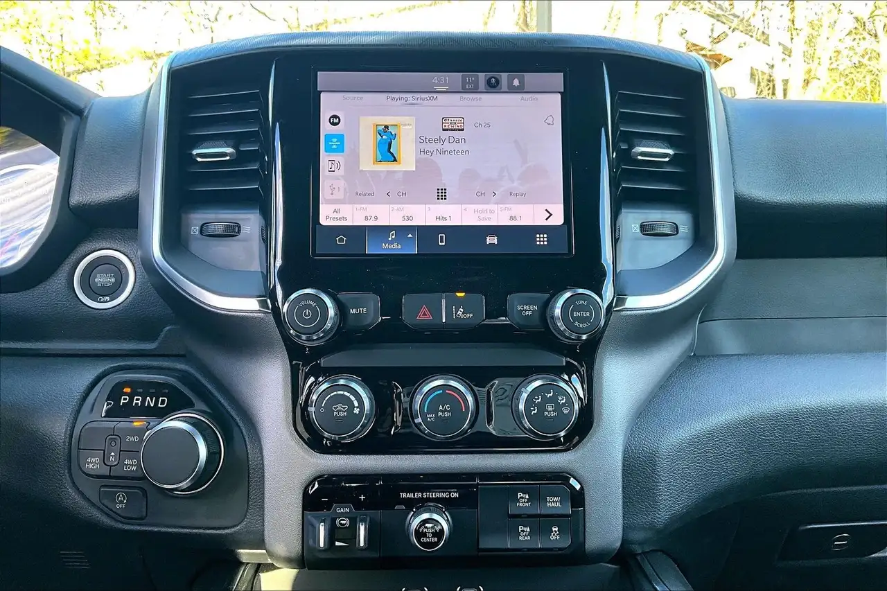 RAM 1500 снимка RAM 1500