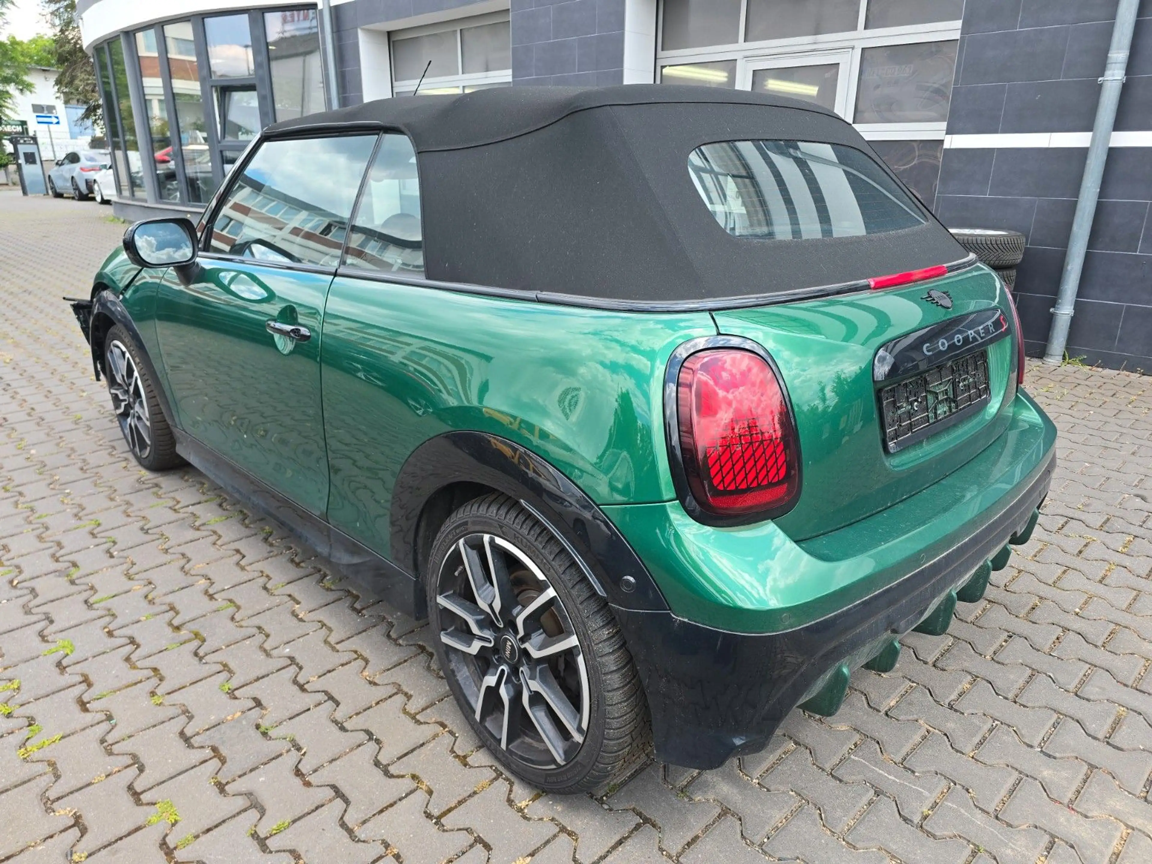 MINI Cooper S Cabrio John Cooper Works Trim — photo 5