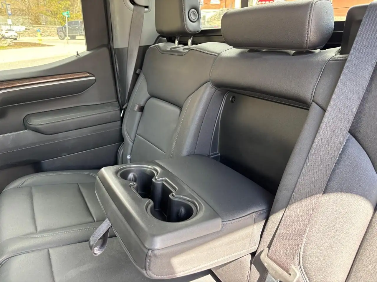 Chevrolet Silverado 1500 снимка Chevrolet Silverado 1500