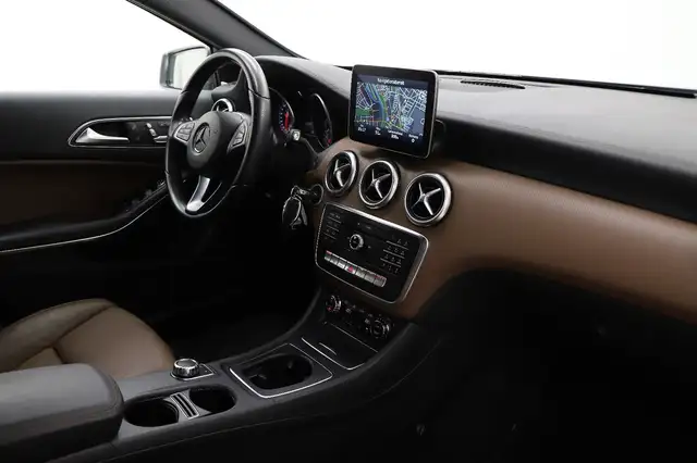 Mercedes-Benz A view 14