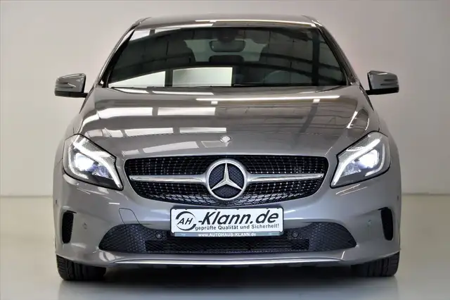 Mercedes-Benz A view 2